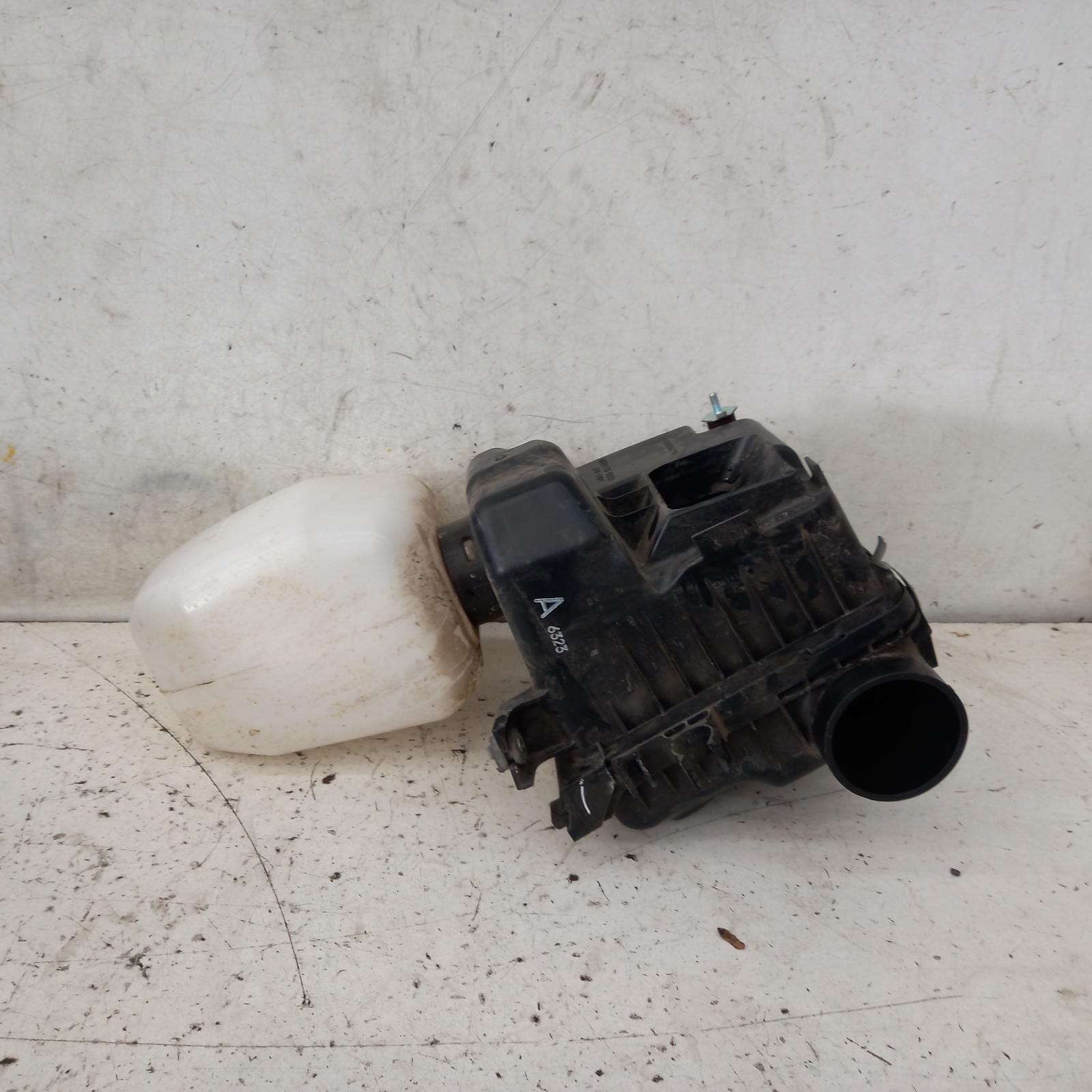View Auto part Air Cleaner/Box Subaru Forester 2016