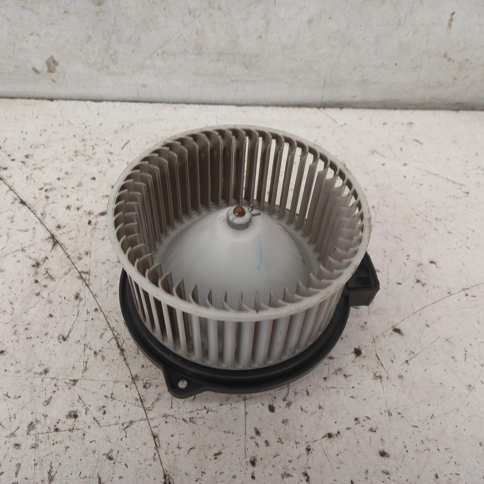 View Auto part Heater Fan Motor Mazda 6 2007