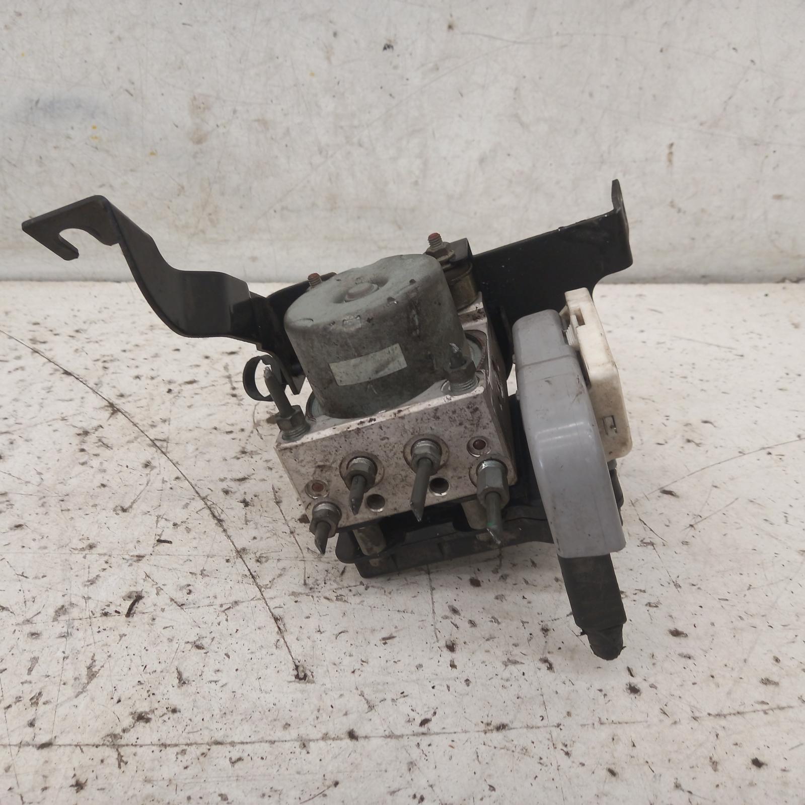 2007 Mazda 6 Abs Pump/Modulator View Auto part Abs Pump/Modulator Mazda 6 2007