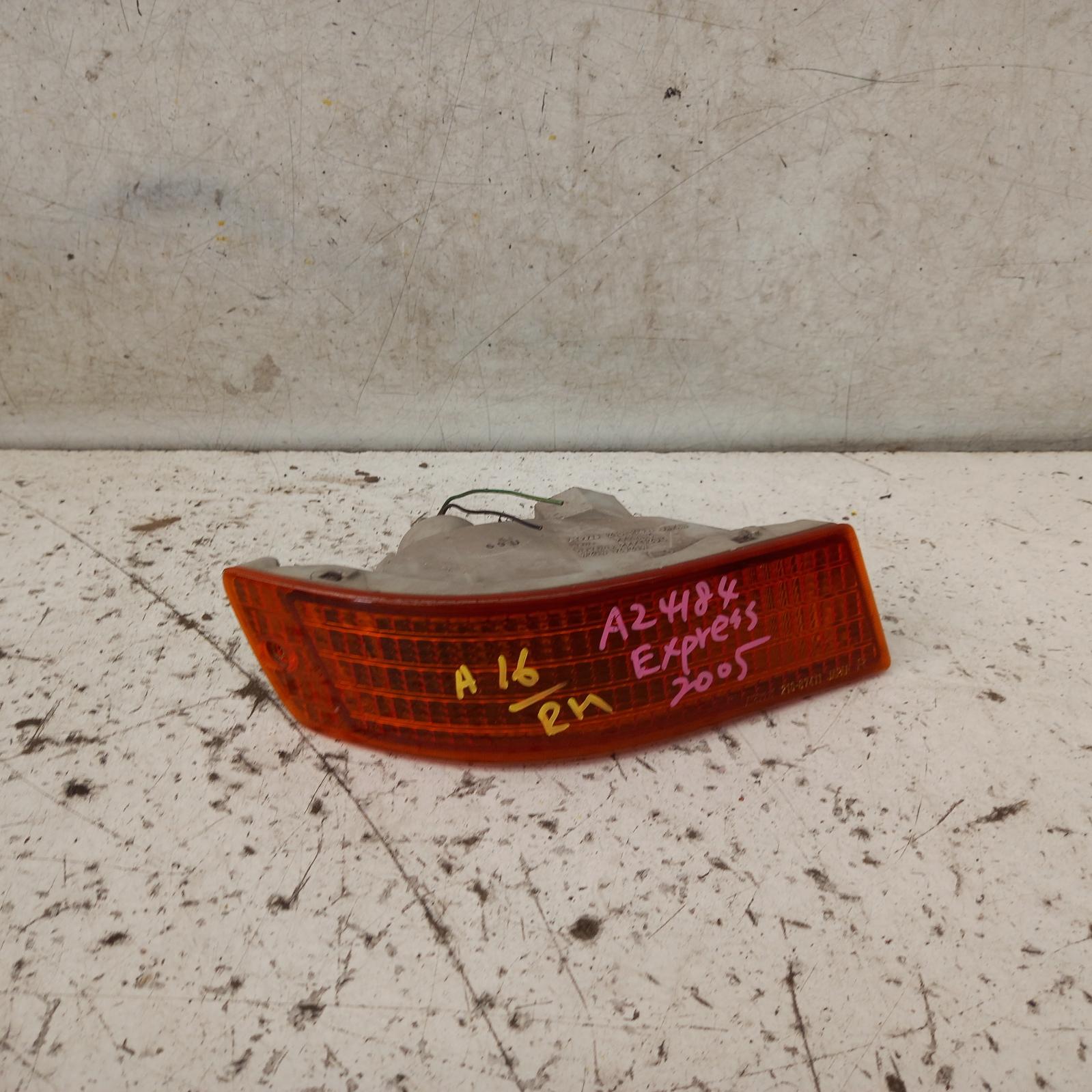 View Auto part Right Indicator/Fog/Side Mitsubishi L300 2005