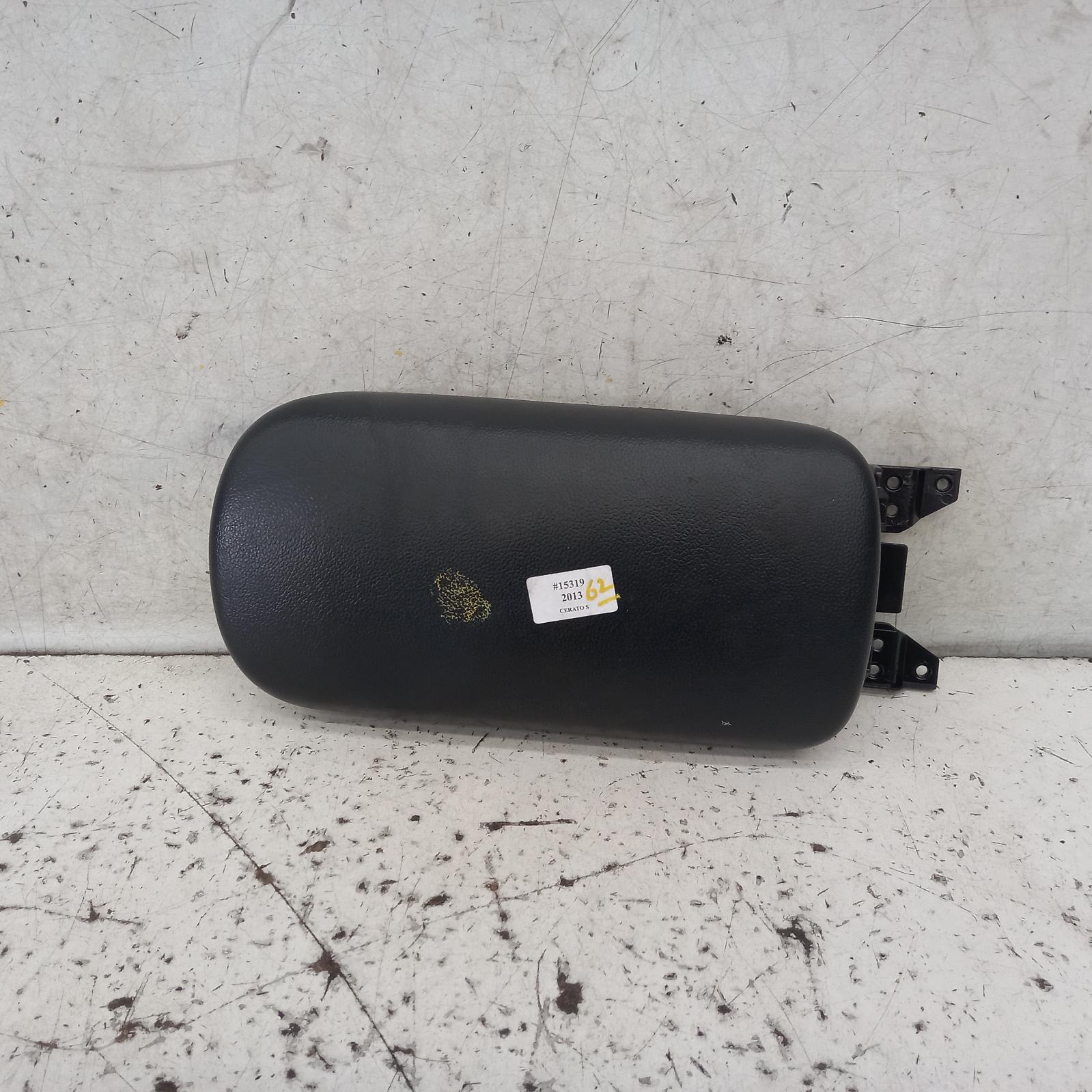 View Auto part Console Kia Cerato 2013