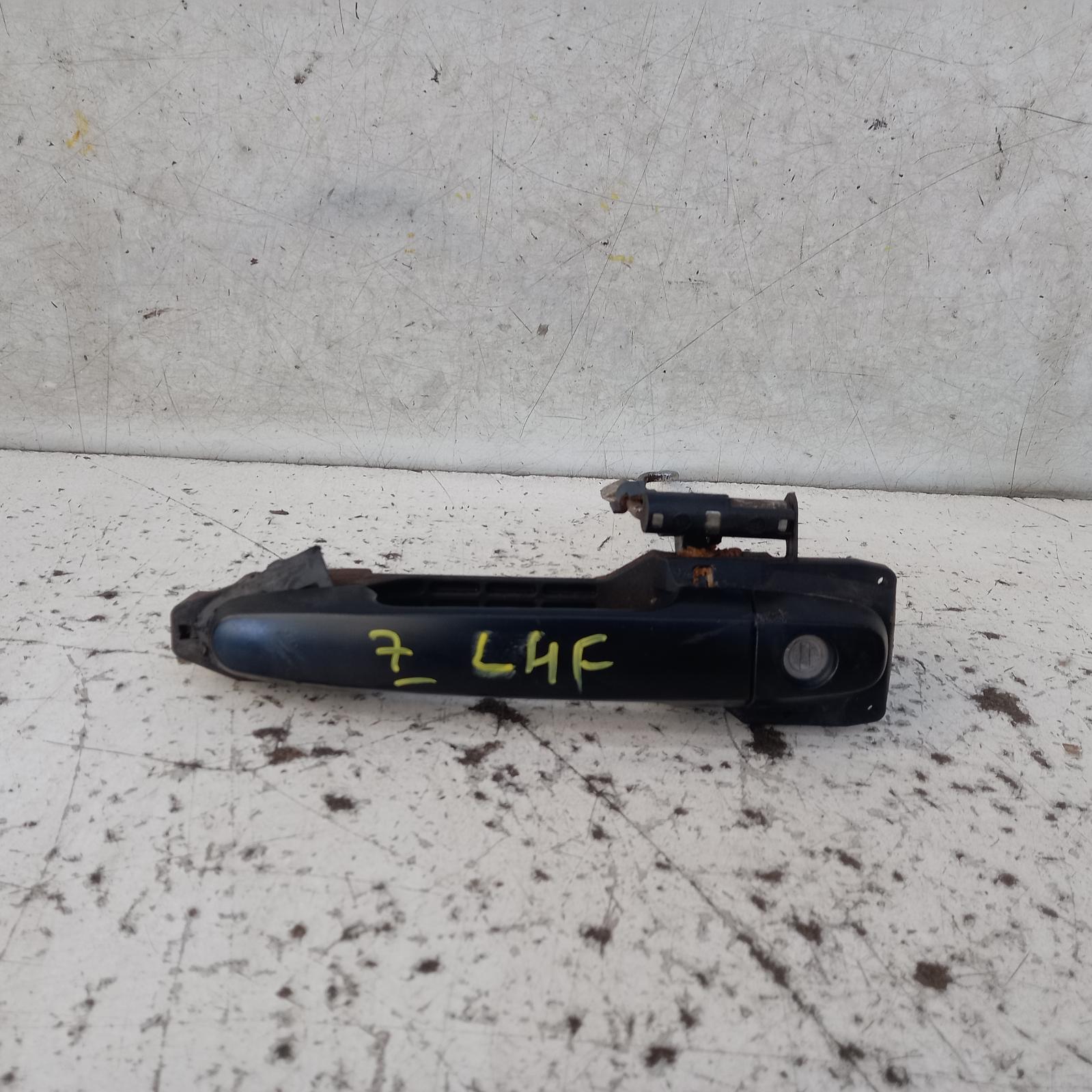 View Auto part Door Handle Toyota Hilux 2006
