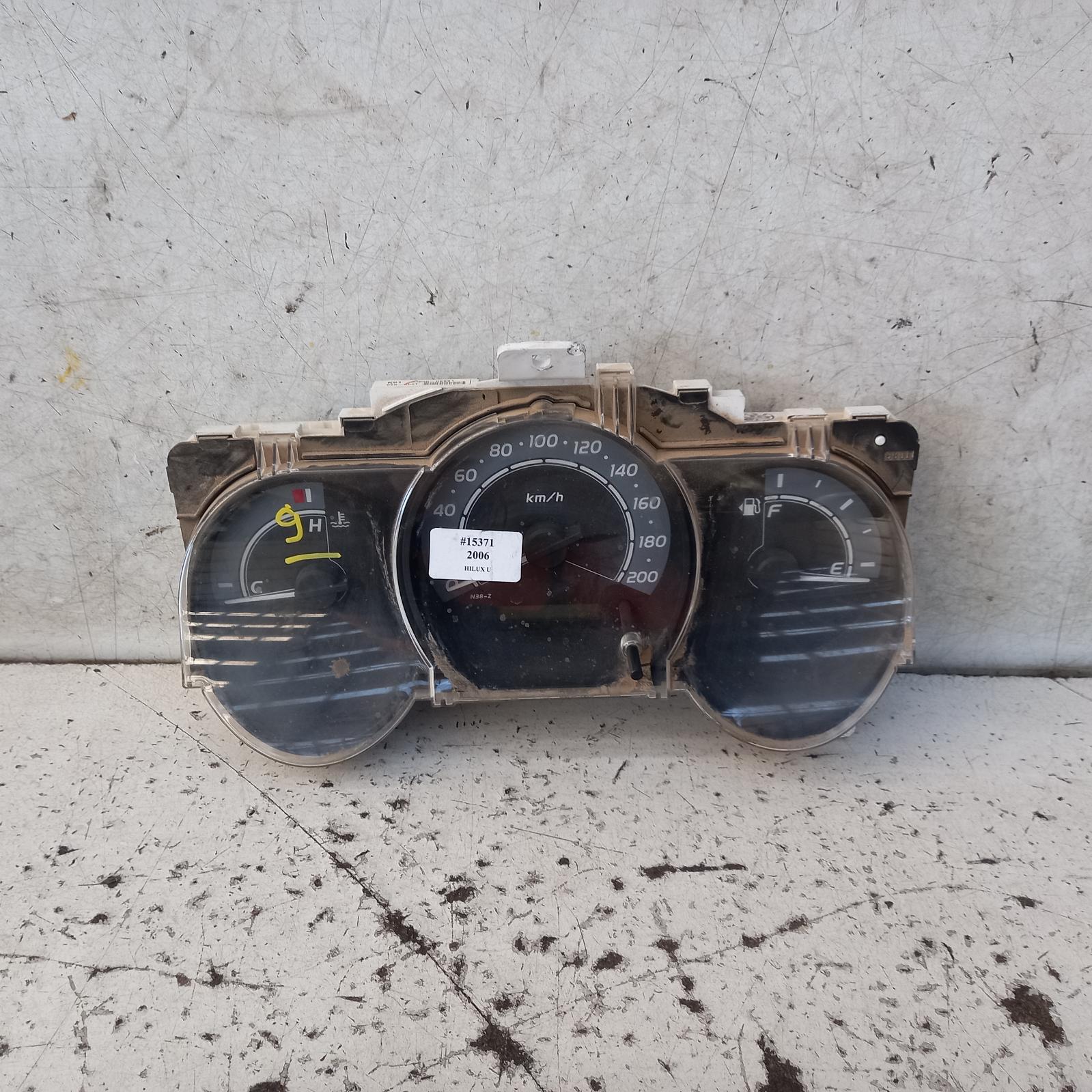 Instrument Cluster Hilux Toyota 2006