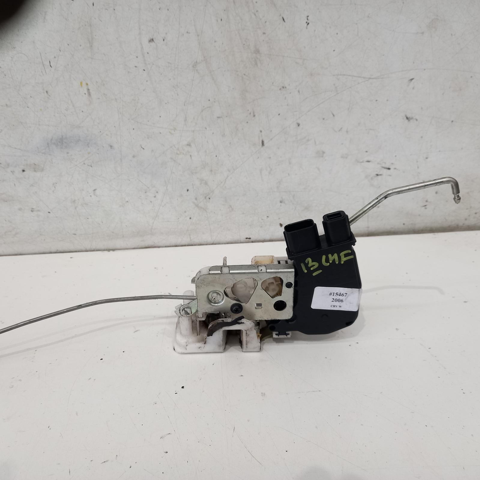 View Auto part Door/Boot/Gate Lock Honda Crv 2006