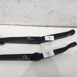 View Auto part Wiper Arm Honda Crv 2006