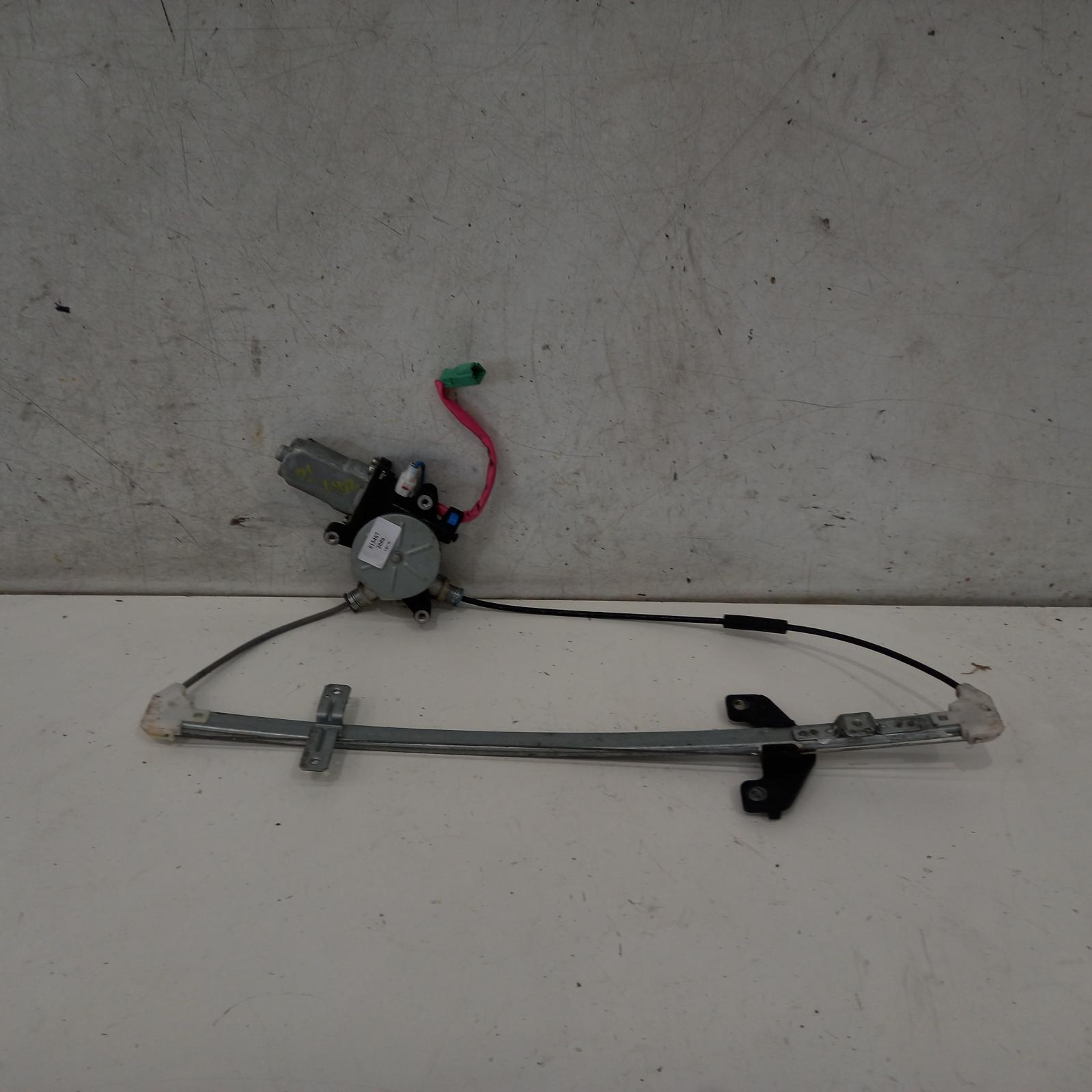 View Auto part Left Rear Wnd Reg/Motor Honda Crv 2006