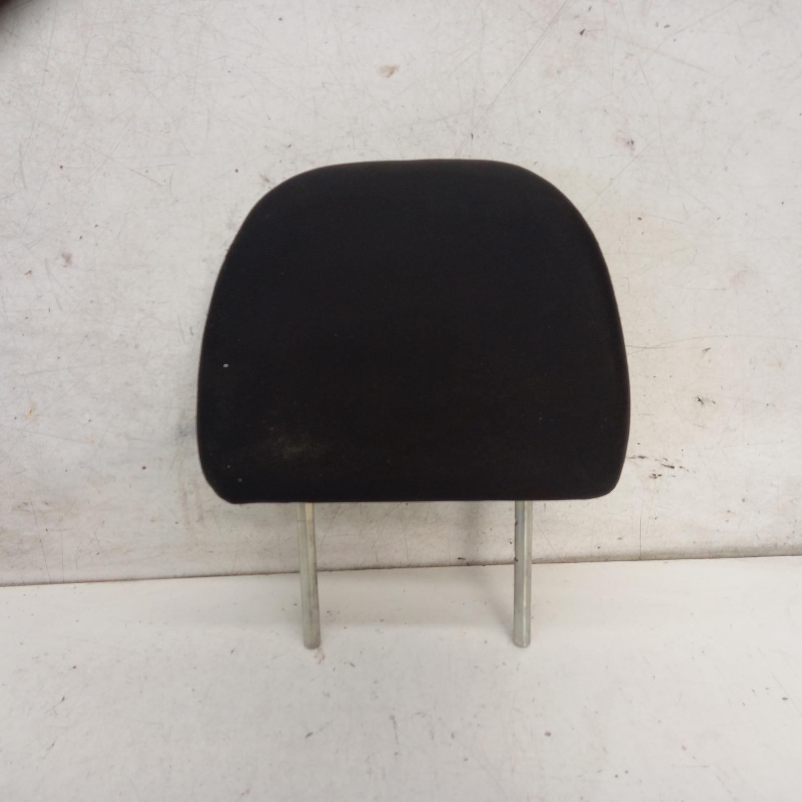 View Auto part Headrest Mitsubishi Triton 2015