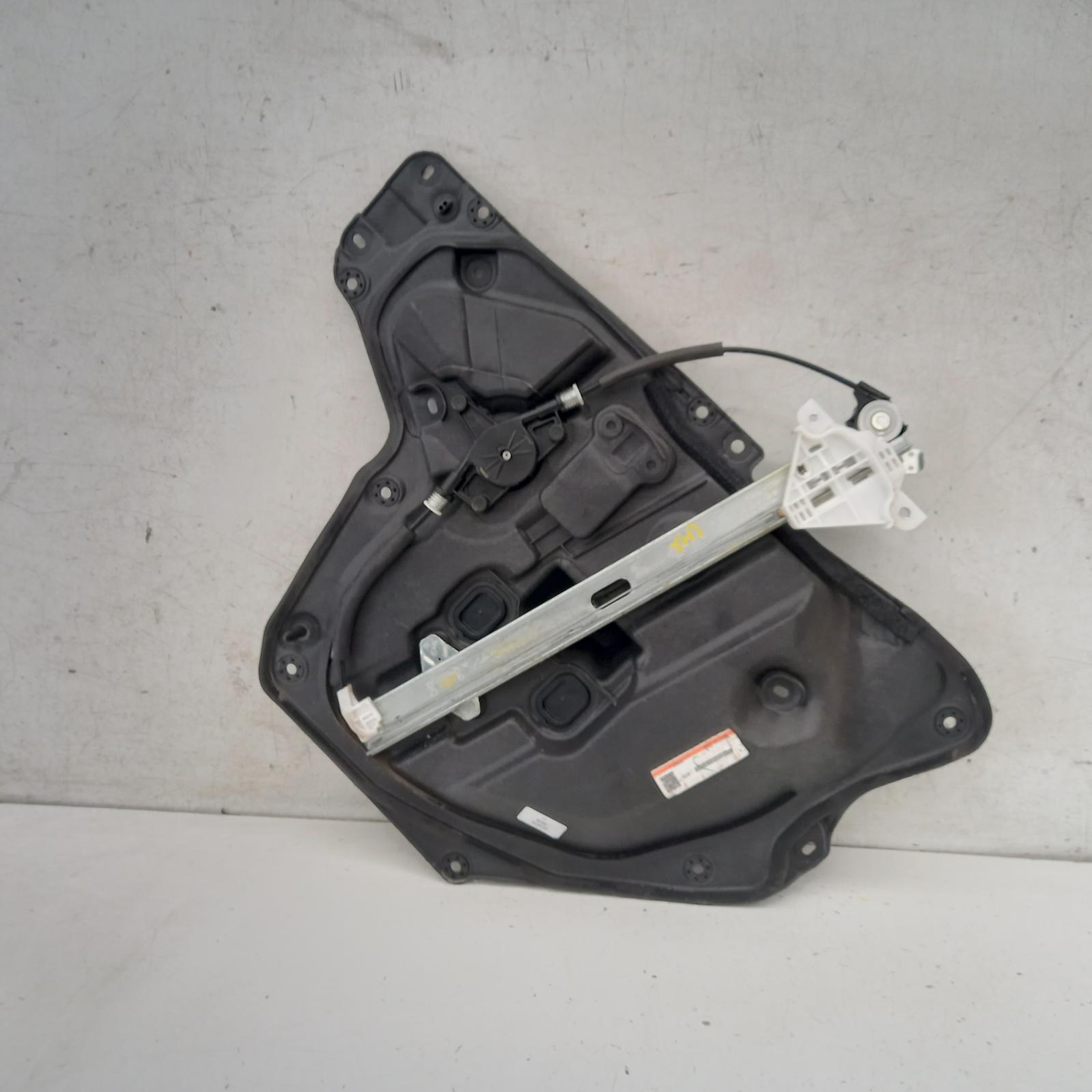 View Auto part Left Front Window Reg/Motor Mazda 3 2018