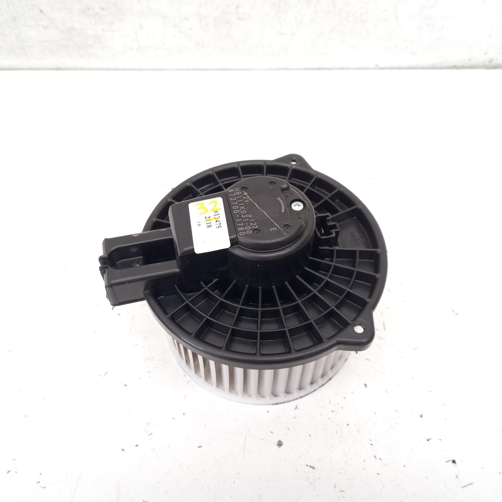 View Auto part Heater Fan Motor Mazda 3 2018