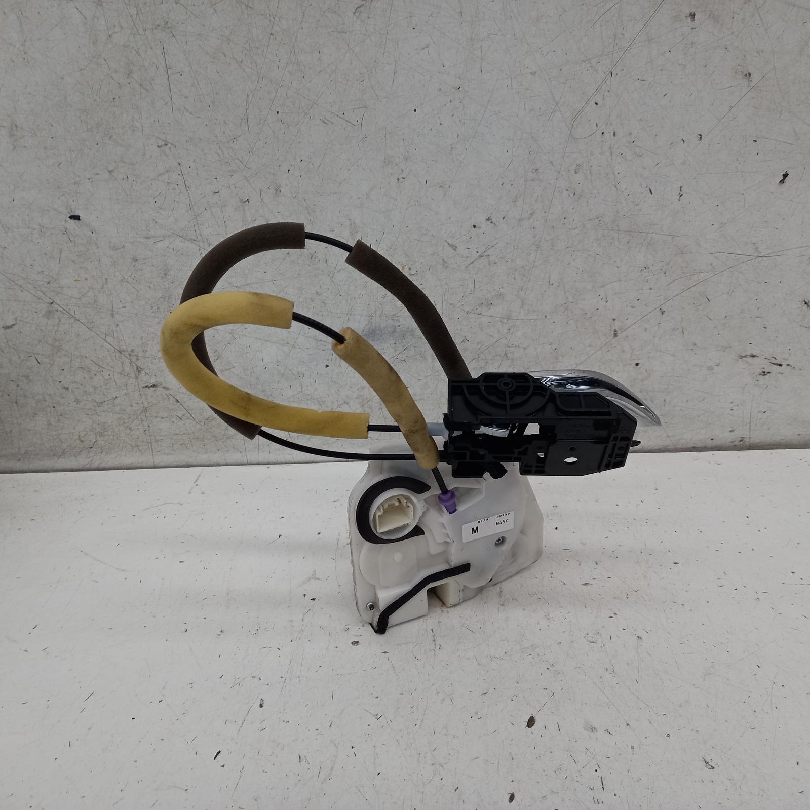 View Auto part Door/Boot/Gate Lock Mazda 3 2018