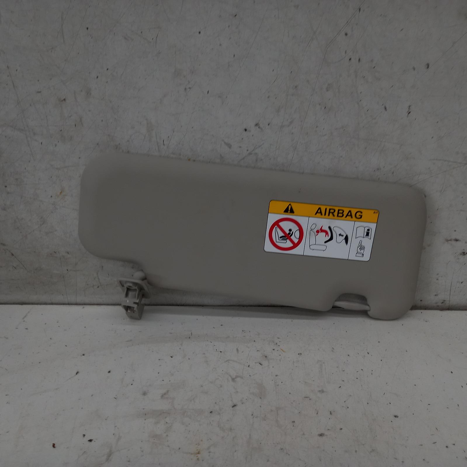View Auto part Sunvisor Mazda 3 2018