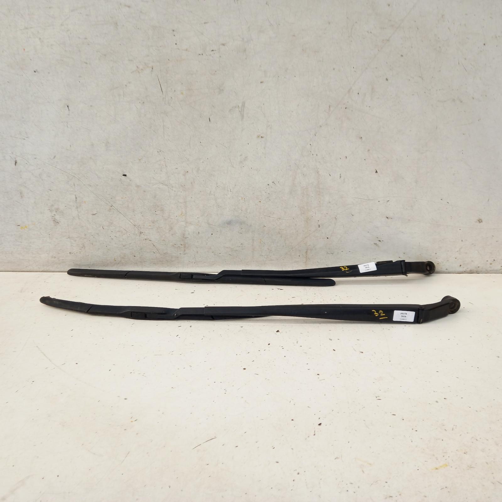 2018 Toyota Camry Wiper Arm View Auto part Wiper Arm Toyota Camry 2018