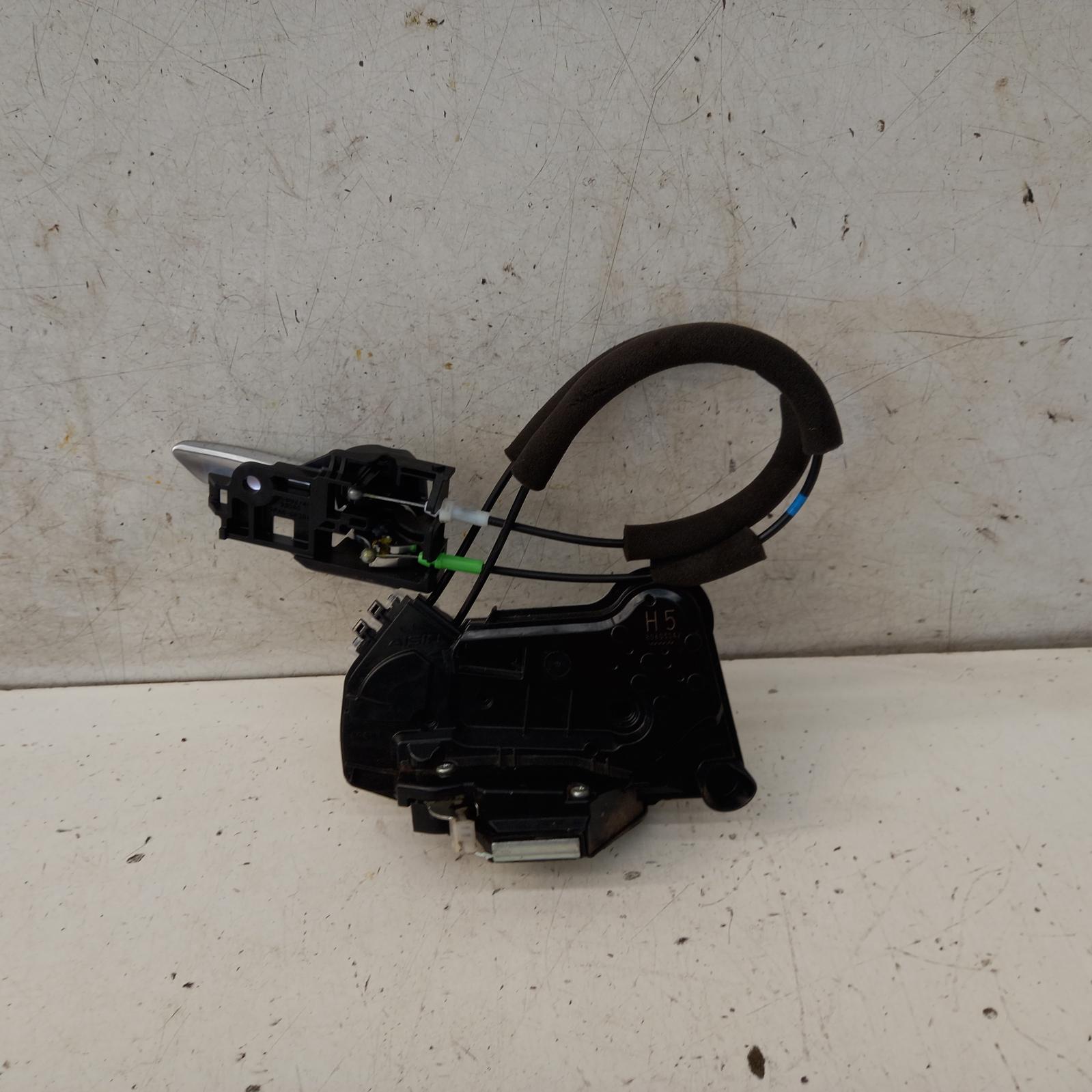 2018 Toyota Camry Door/Boot/Gate Lock View Auto part Door/Boot/Gate Lock Toyota Camry 2018