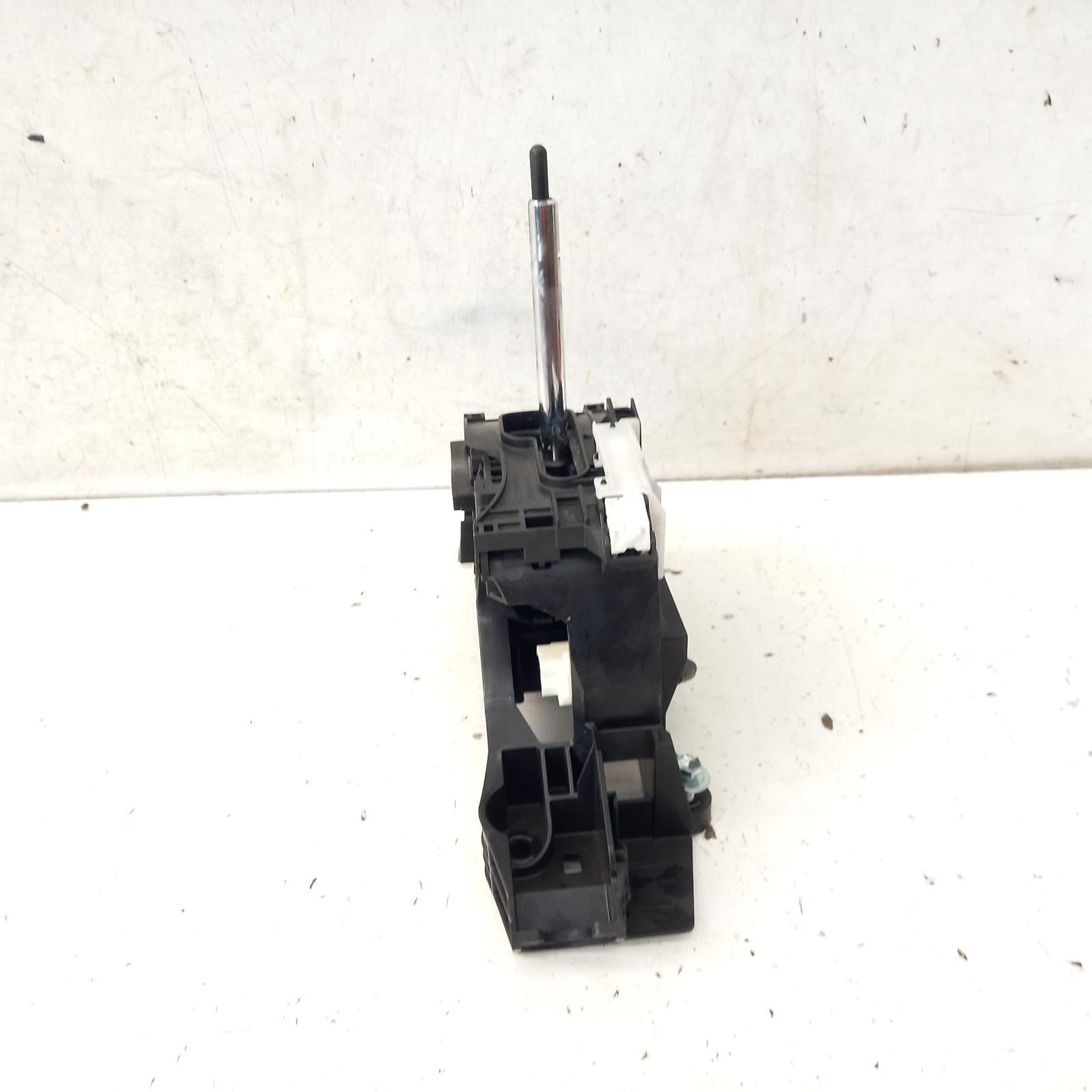View Auto part Gear Stick/Shifter Toyota Camry 2018
