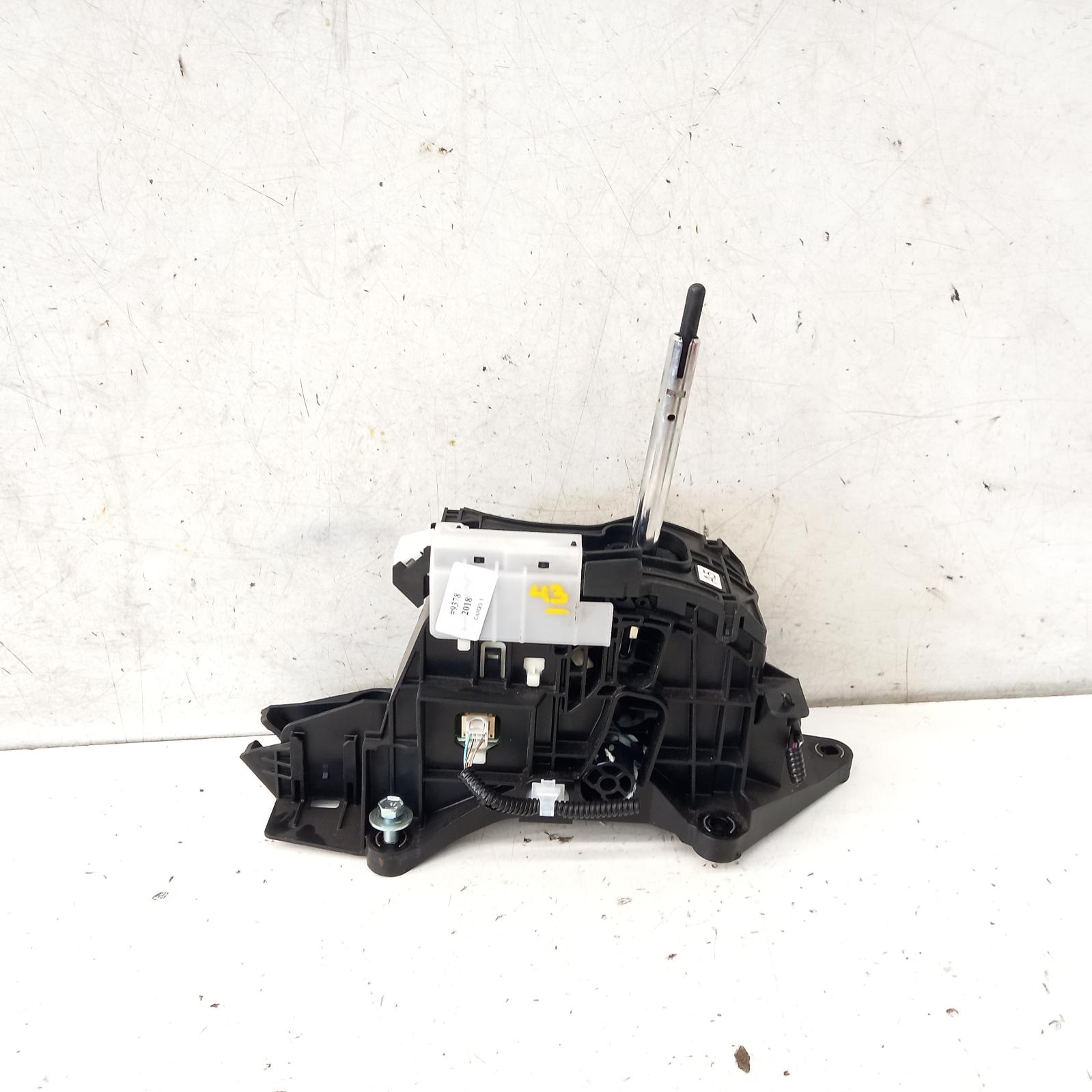 View Auto part Gear Stick/Shifter Toyota Camry 2018