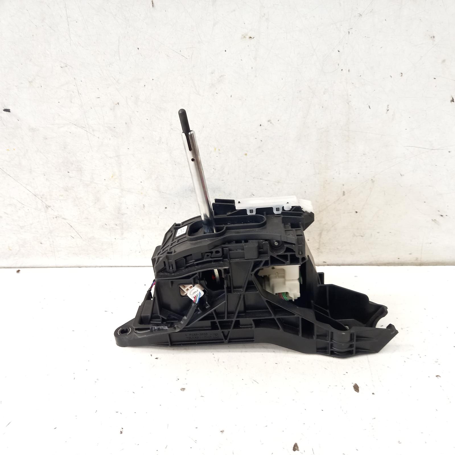 View Auto part Gear Stick/Shifter Toyota Camry 2018