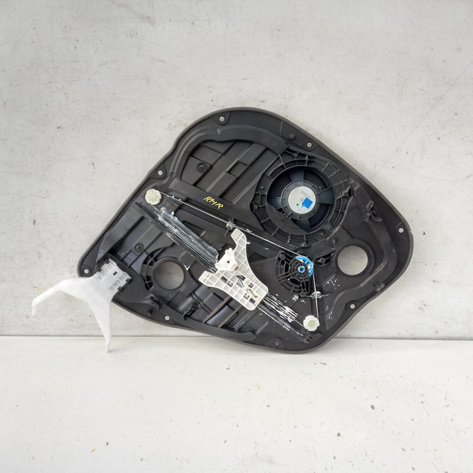 2019 Hyundai I30 Right Rear Wnd Reg/Motor View Auto part Right Rear Wnd Reg/Motor Hyundai I30 2019
