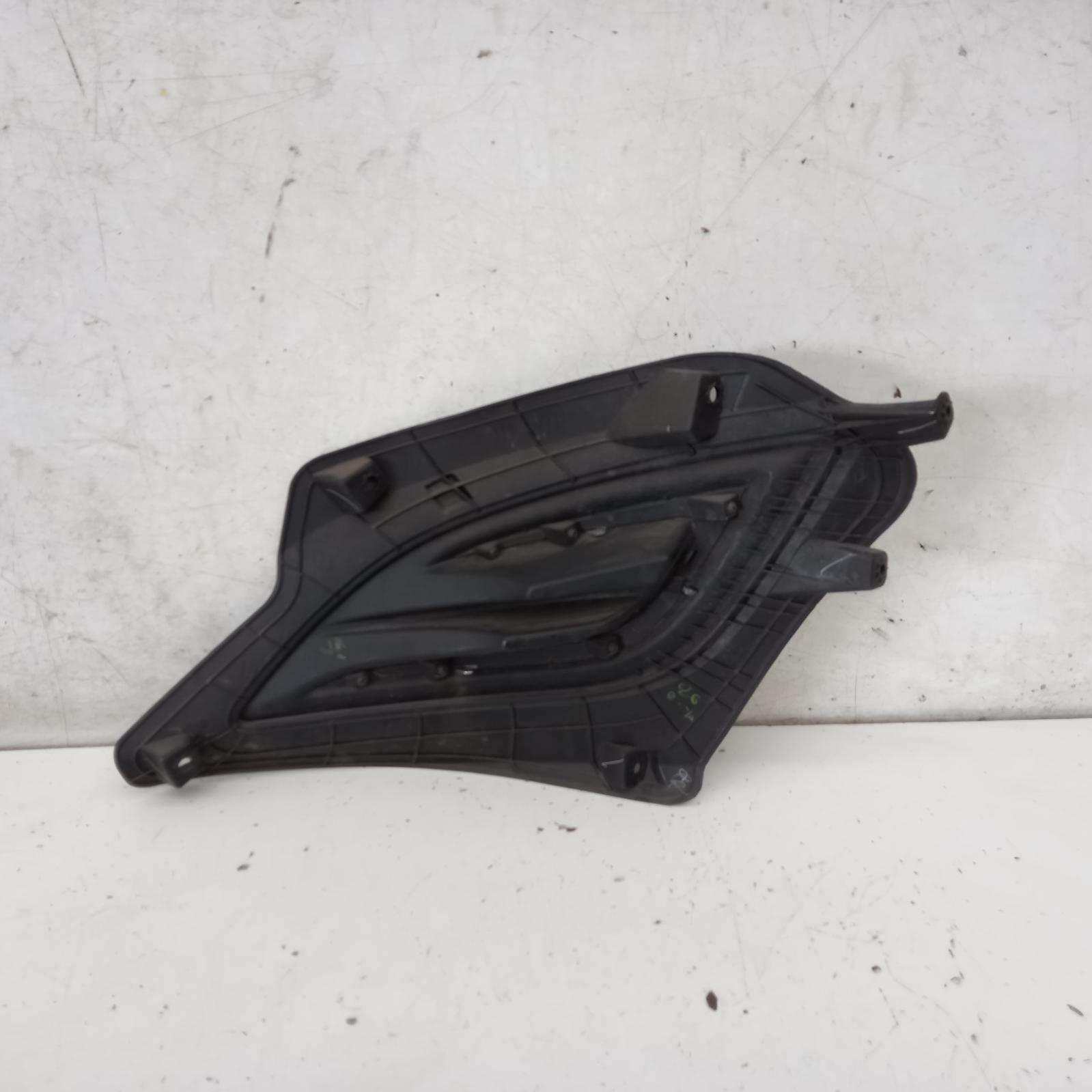 View Auto part Grille Hyundai I20 2013