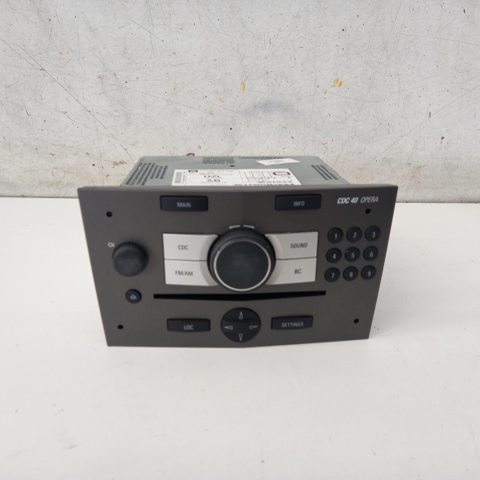 View Auto part Radio/Cd/Dvd/Sat/Tv Holden Captiva 2012