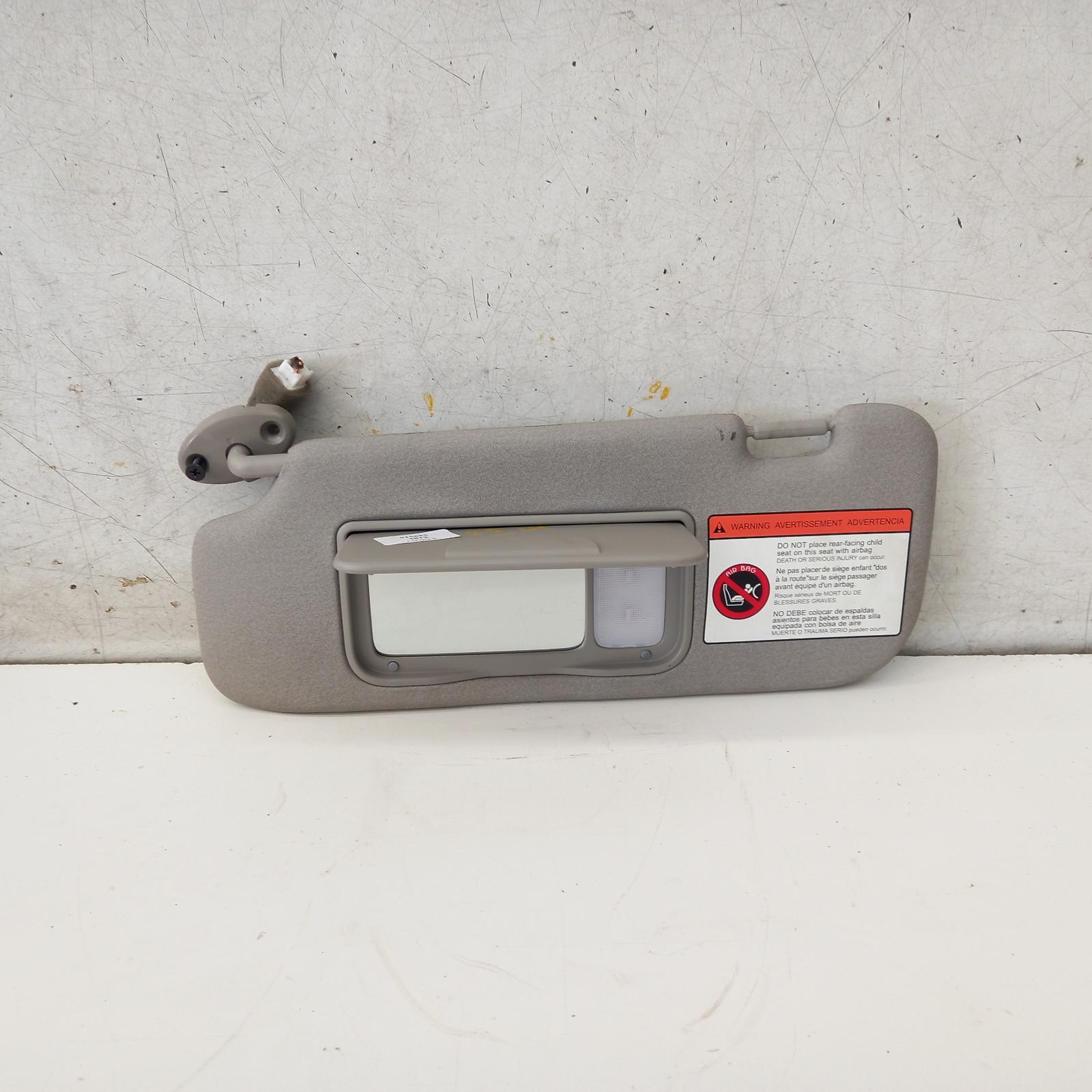 View Auto part Sunvisor Holden Captiva 2012