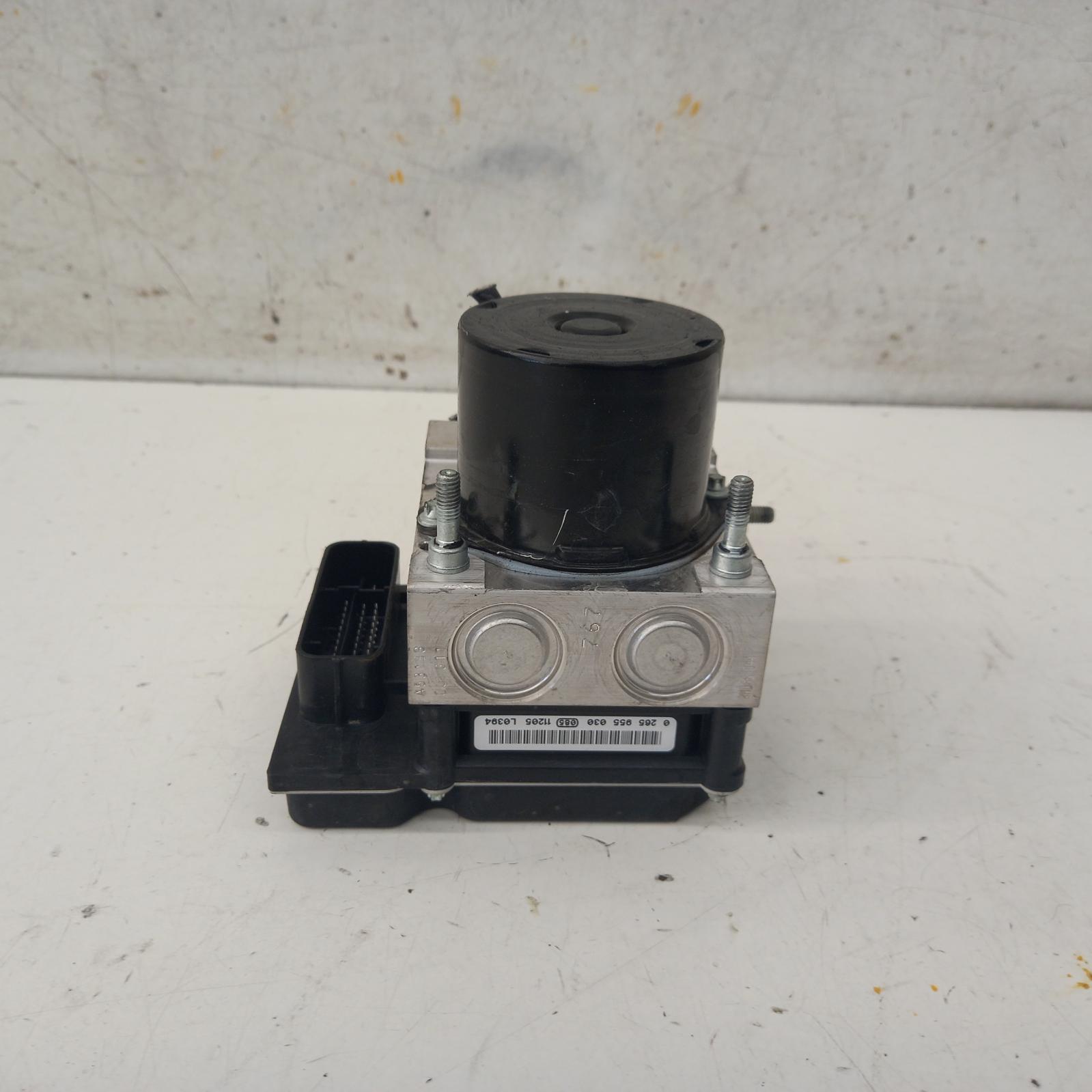 2012 Volkswagen Polo Abs Pump/Modulator View Auto part Abs Pump/Modulator Volkswagen Polo 2012