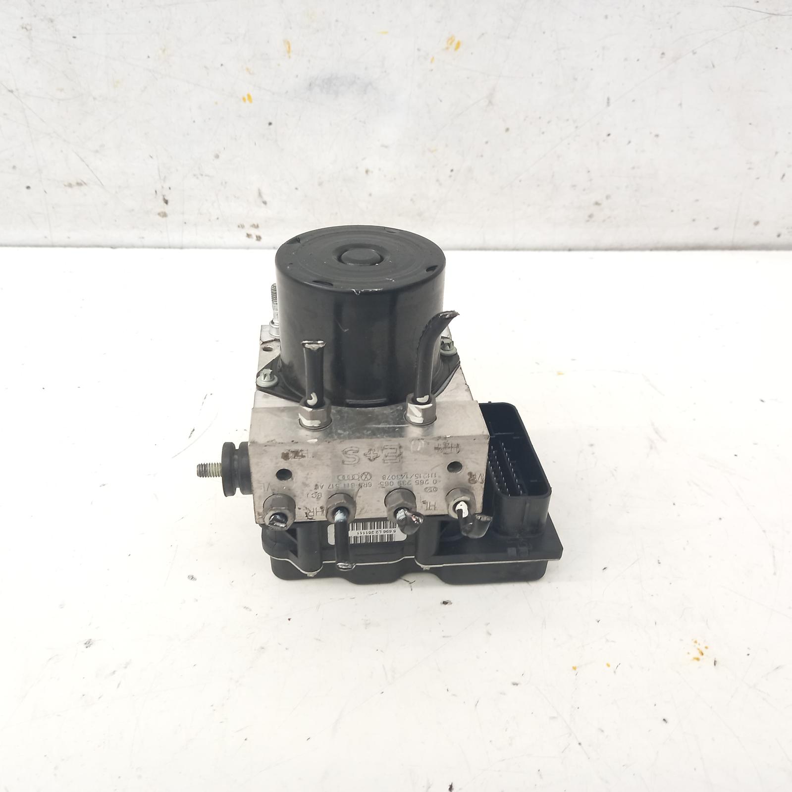 2012 Volkswagen Polo Abs Pump/Modulator View Auto part Abs Pump/Modulator Volkswagen Polo 2012