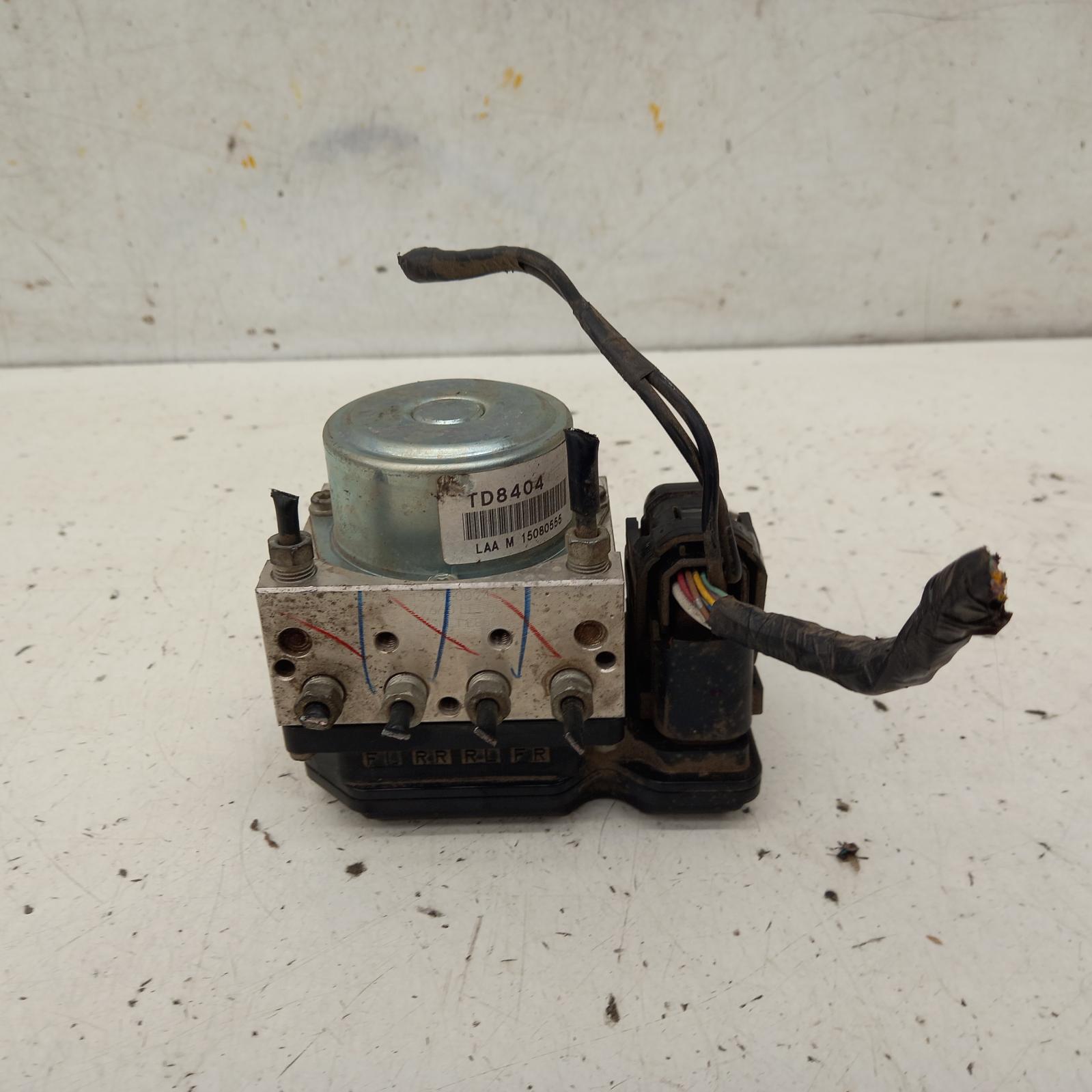 2011 Nissan Tiida Abs Pump/Modulator View Auto part Abs Pump/Modulator Nissan Tiida 2011