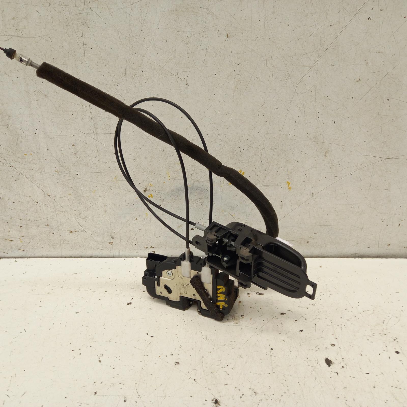 View Auto part Door/Boot/Gate Lock Nissan Tiida 2011