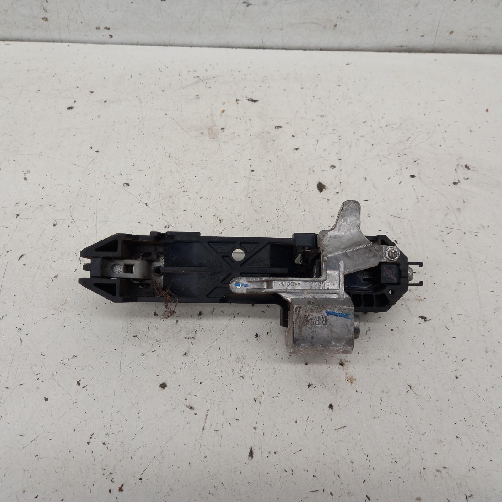 View Auto part Door Handle Nissan Tiida 2011