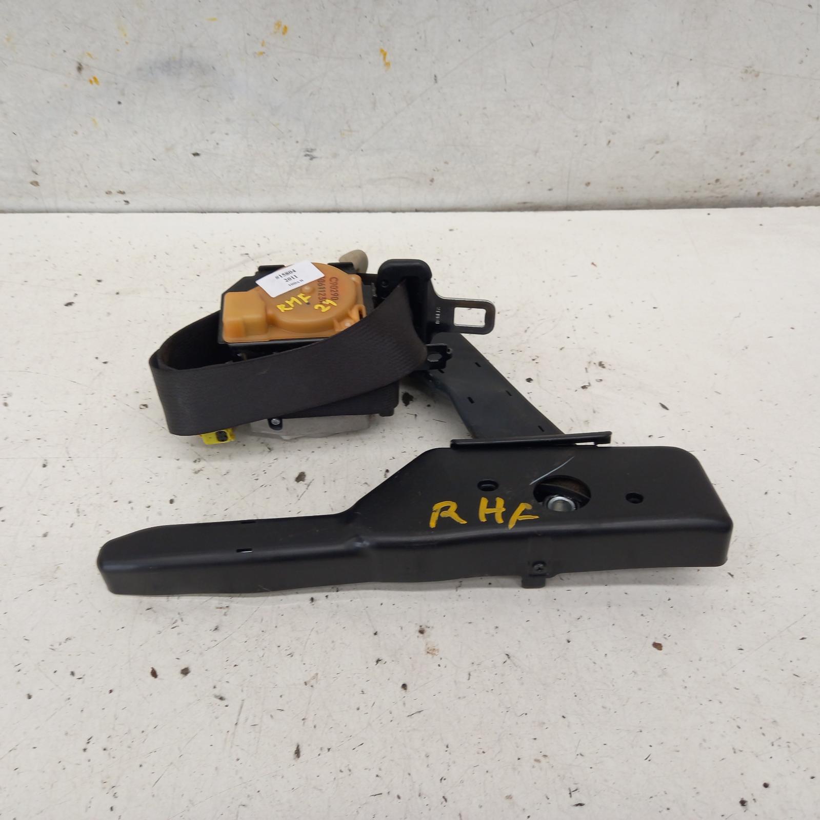 2011 Nissan Tiida Seatbelt/Stalk View Auto part Seatbelt/Stalk Nissan Tiida 2011