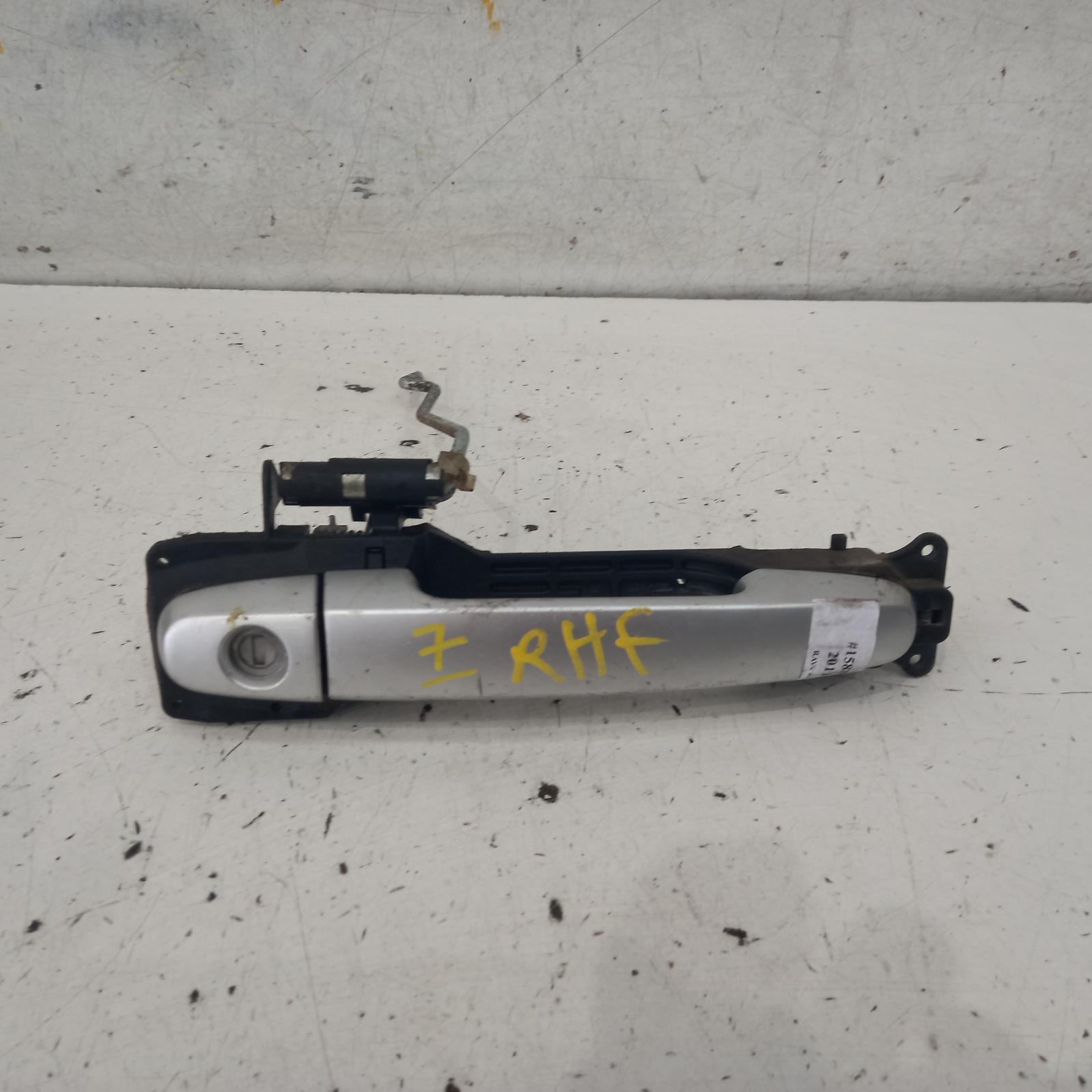 View Auto part Door Handle Toyota Rav4 2011