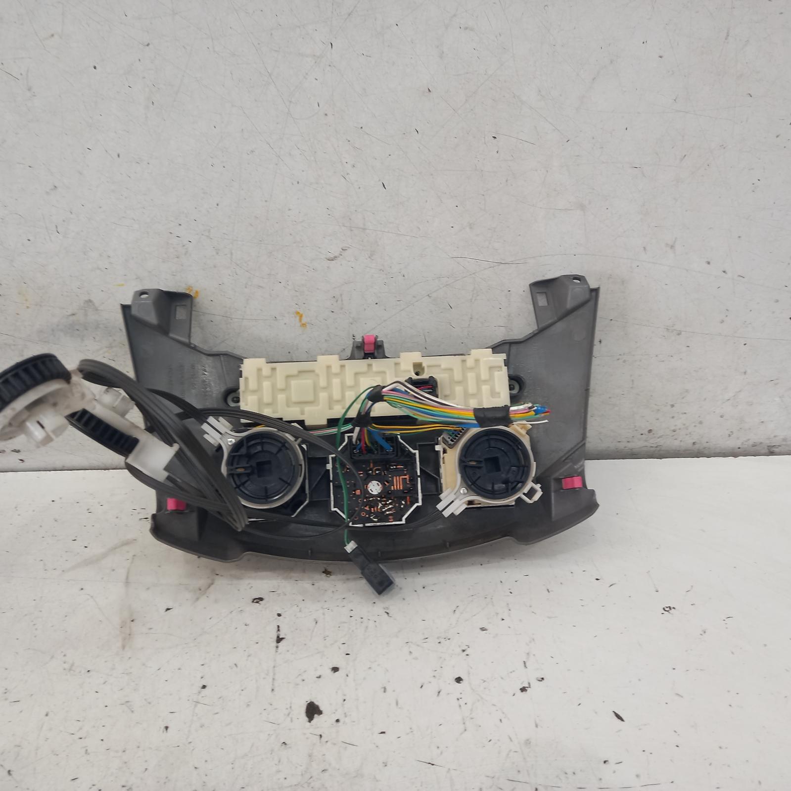 View Auto part Heater/Ac Controls Toyota Rav4 2011