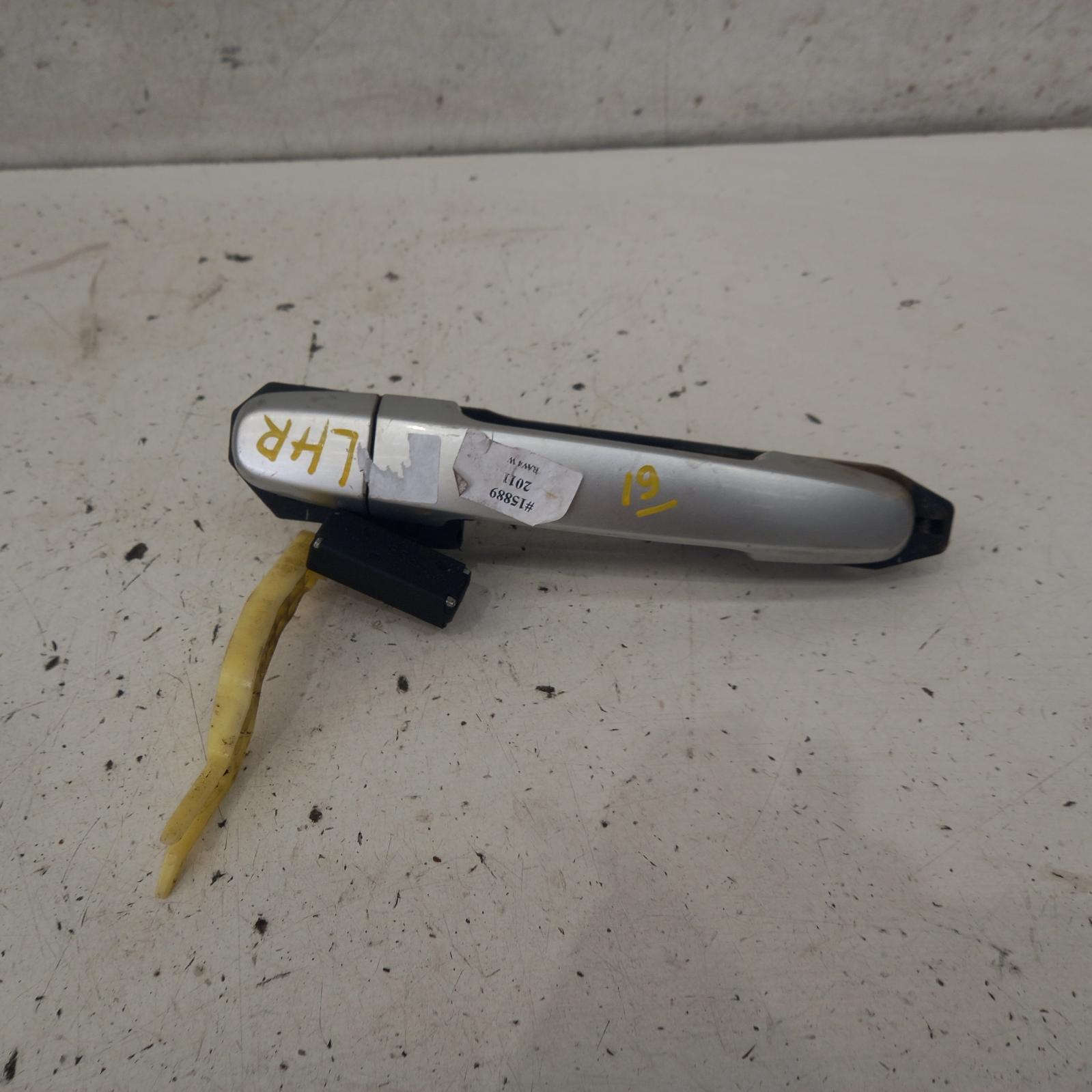 View Auto part Door Handle Toyota Rav4 2011