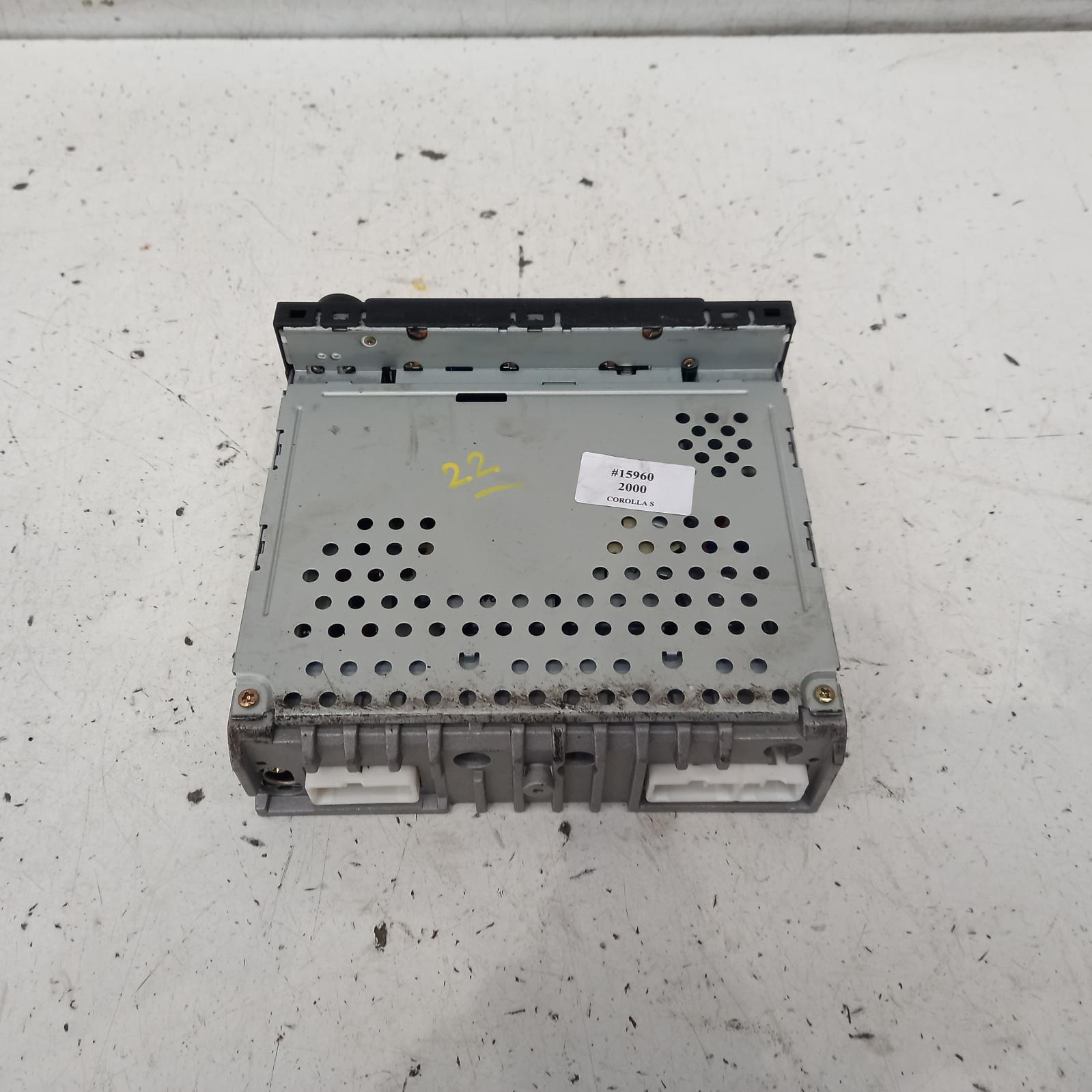 View Auto part Radio/Cd/Dvd/Sat/Tv Toyota Corolla 2000