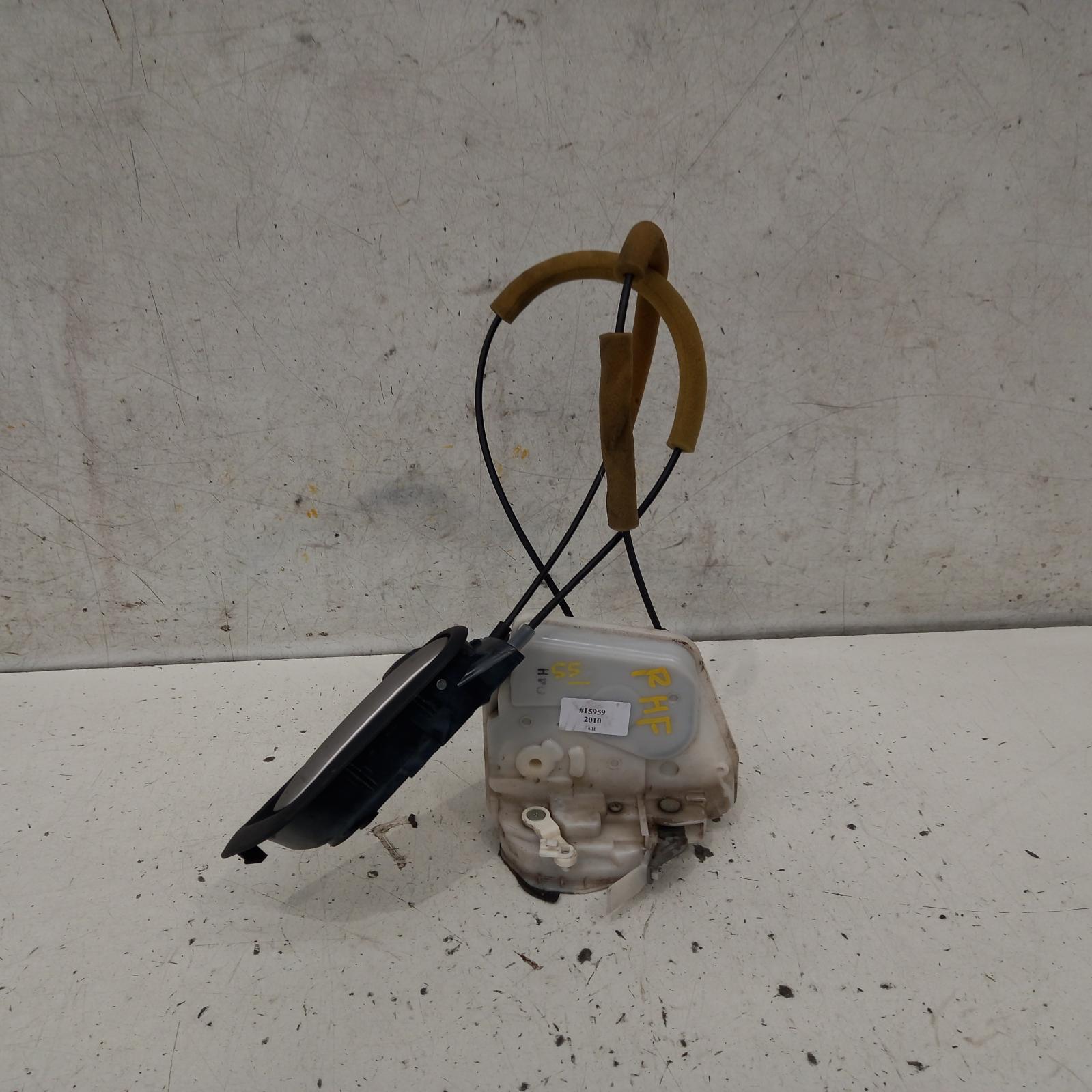 View Auto part Door/Boot/Gate Lock Mazda 6 2010