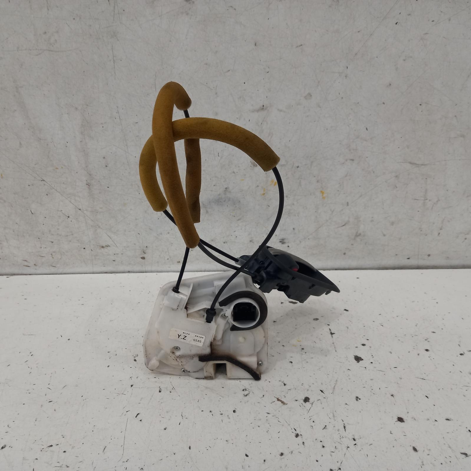 View Auto part Door/Boot/Gate Lock Mazda 6 2010