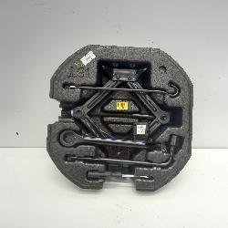 View Auto part Jack Hyundai Kona 2018