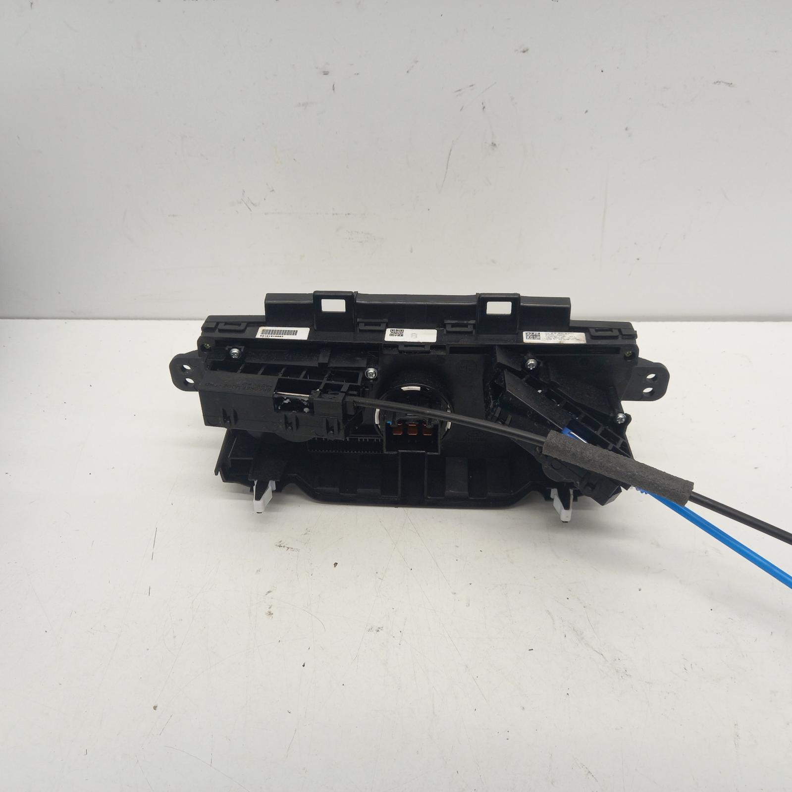 2018 Hyundai Kona Heater/Ac Controls View Auto part Heater/Ac Controls Hyundai Kona 2018