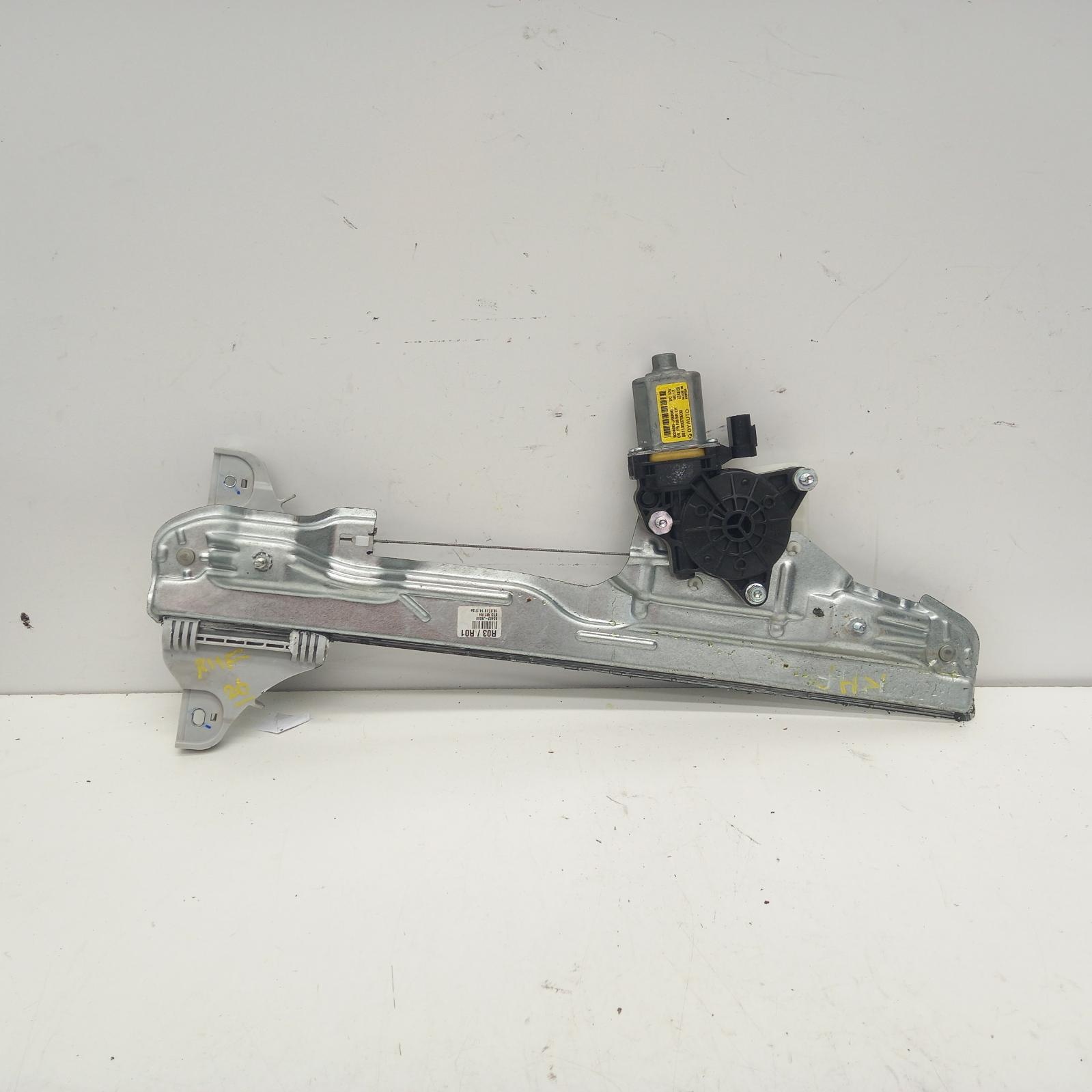 2018 Hyundai Kona Right Front Window Reg/Motor View Auto part Right Front Window Reg/Motor Hyundai Kona 2018