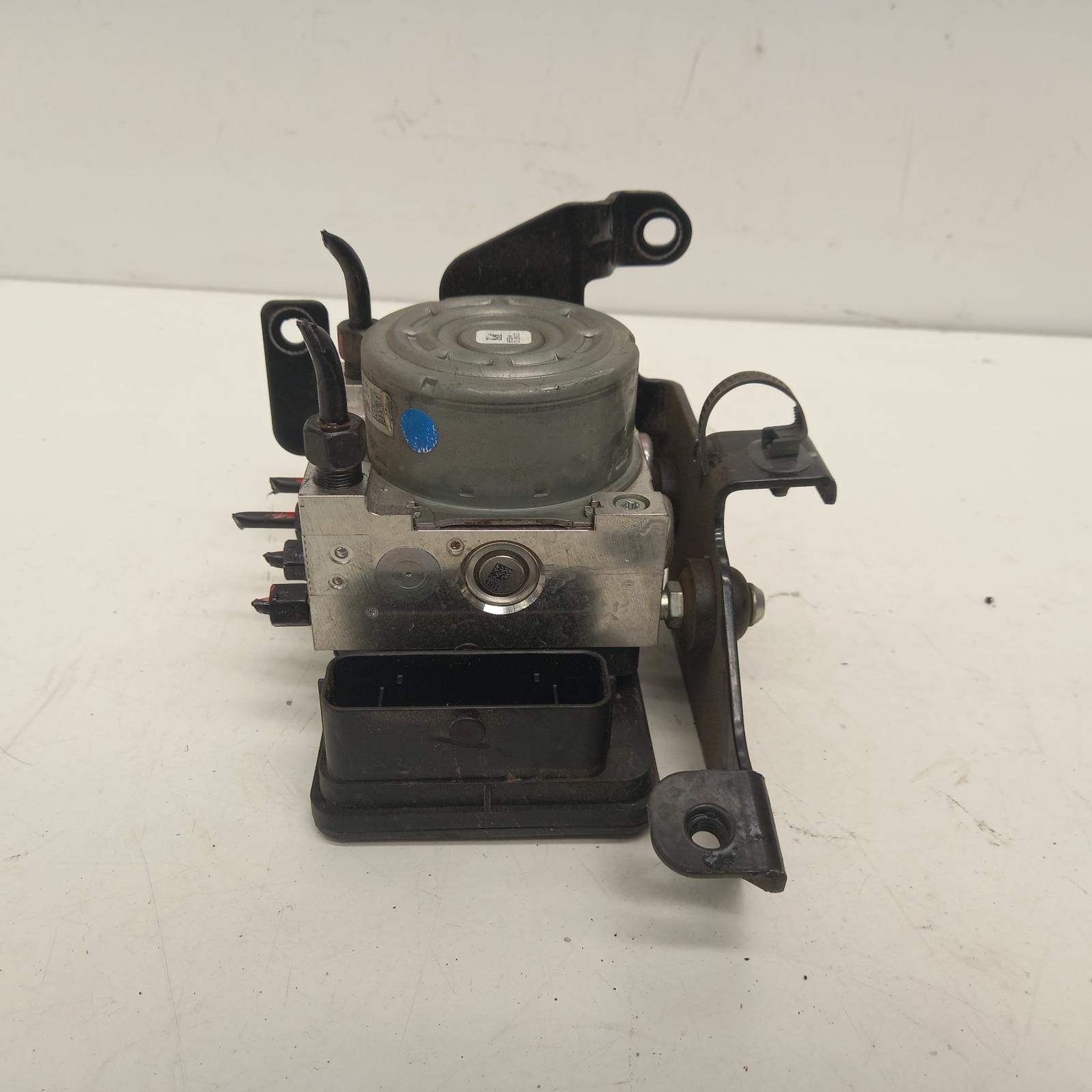 2018 Hyundai Kona Abs Pump/Modulator View Auto part Abs Pump/Modulator Hyundai Kona 2018