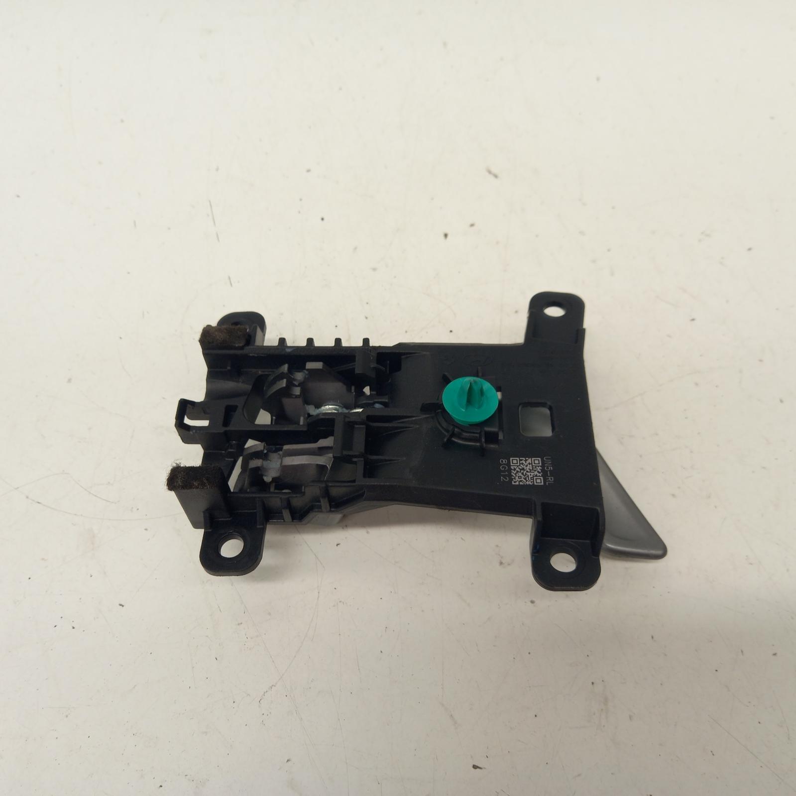 View Auto part Door Handle Hyundai Kona 2018
