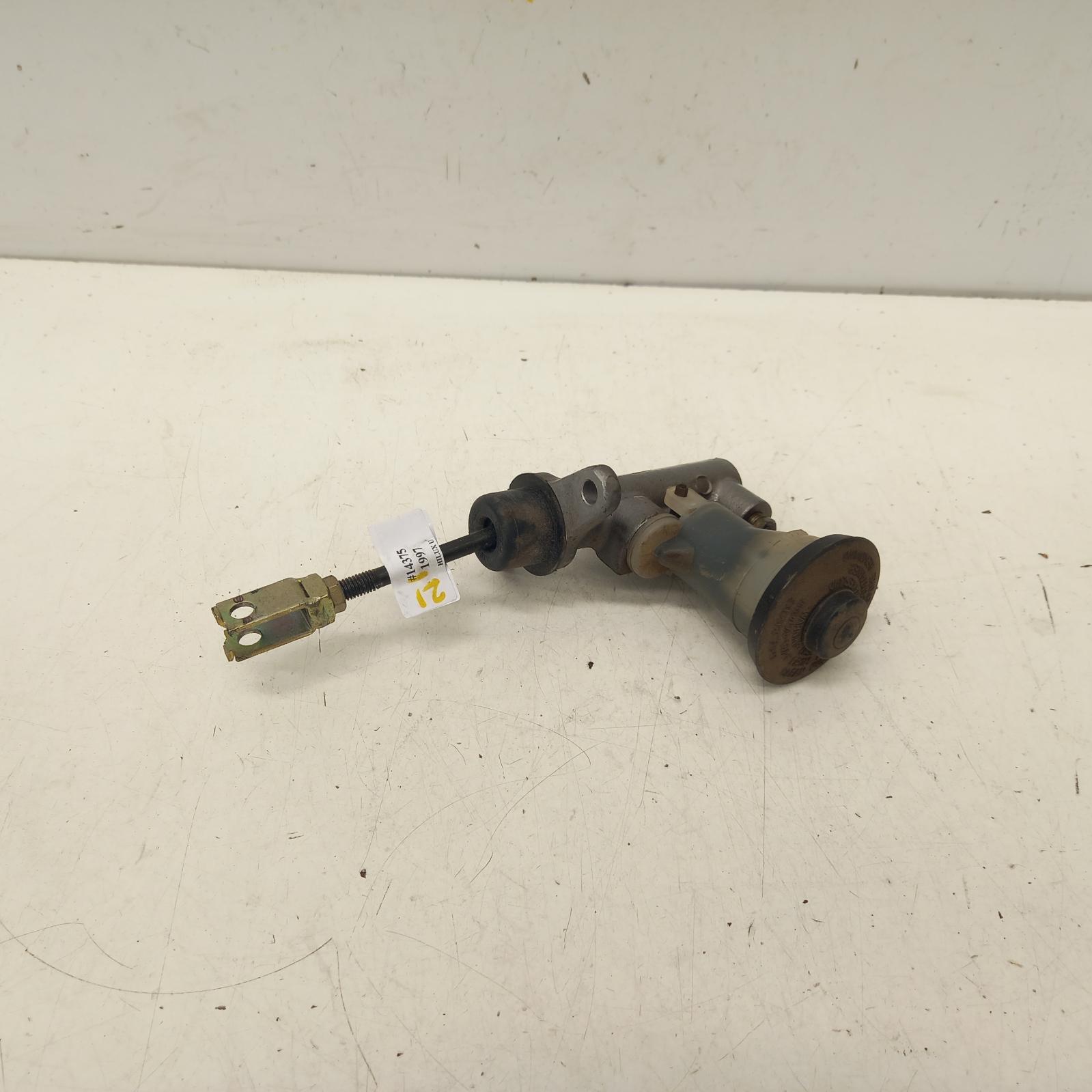 View Auto part Clutch Master Cylind Toyota Hilux 1997
