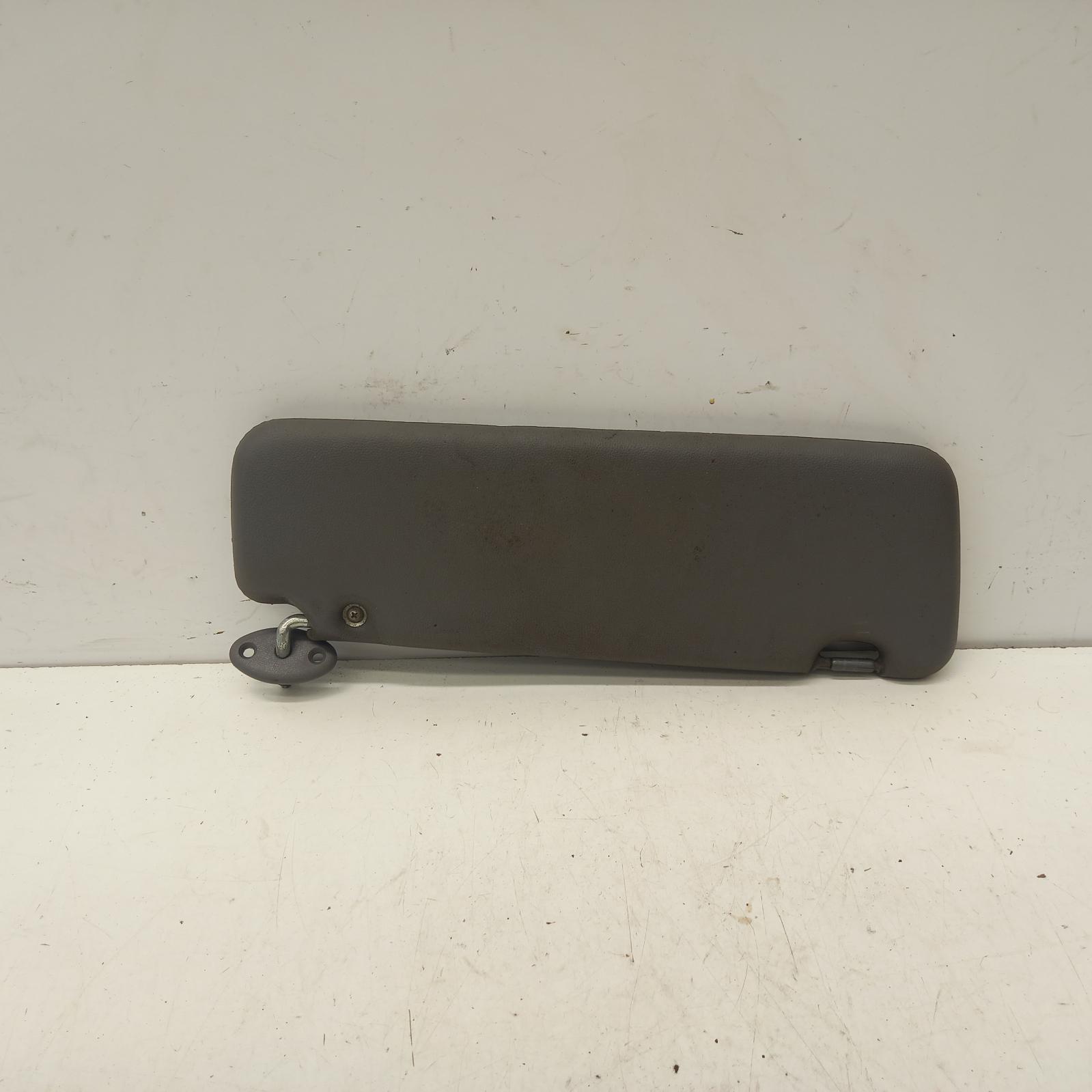 View Auto part Sunvisor Toyota Hilux 1997