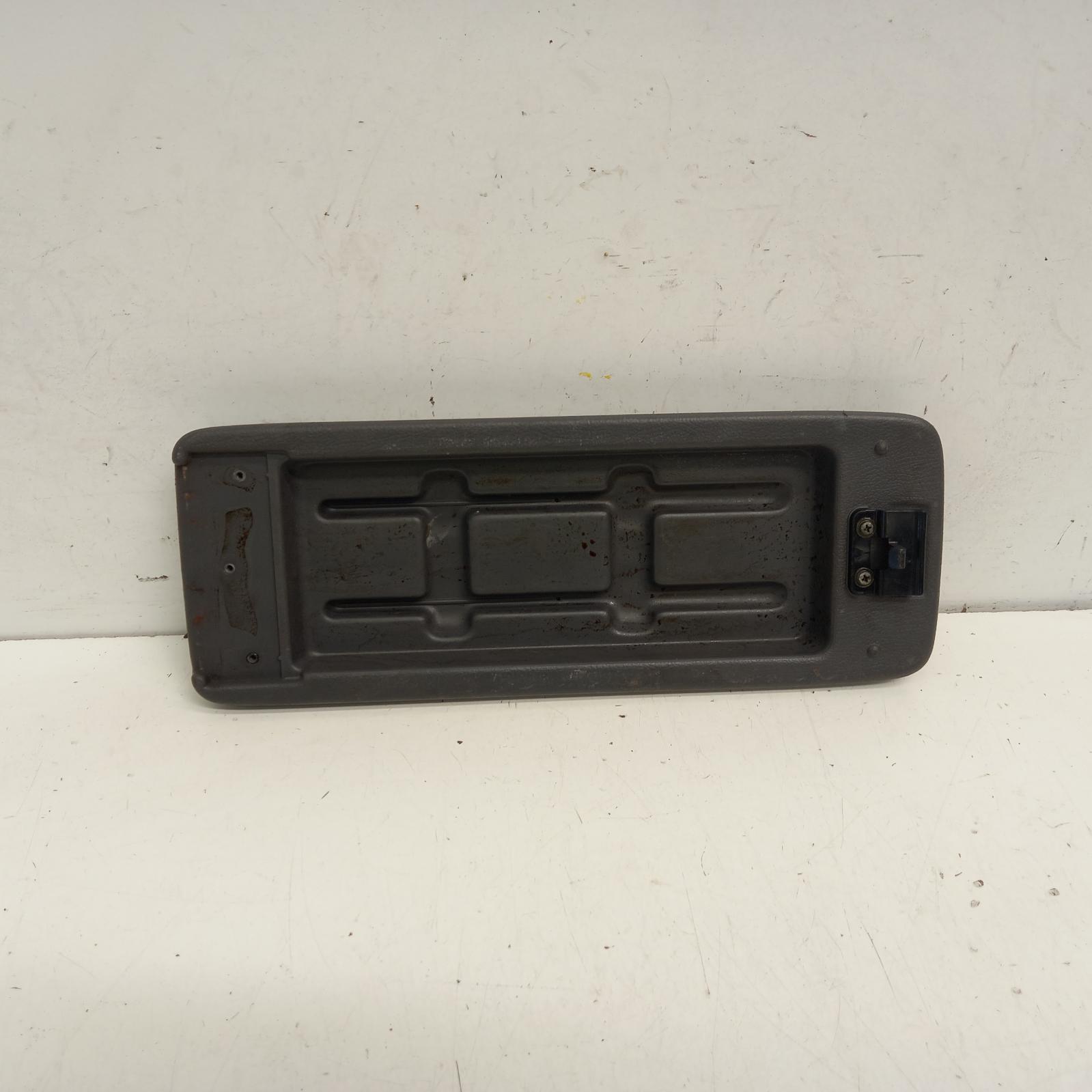 View Auto part Console Toyota Hilux 1997