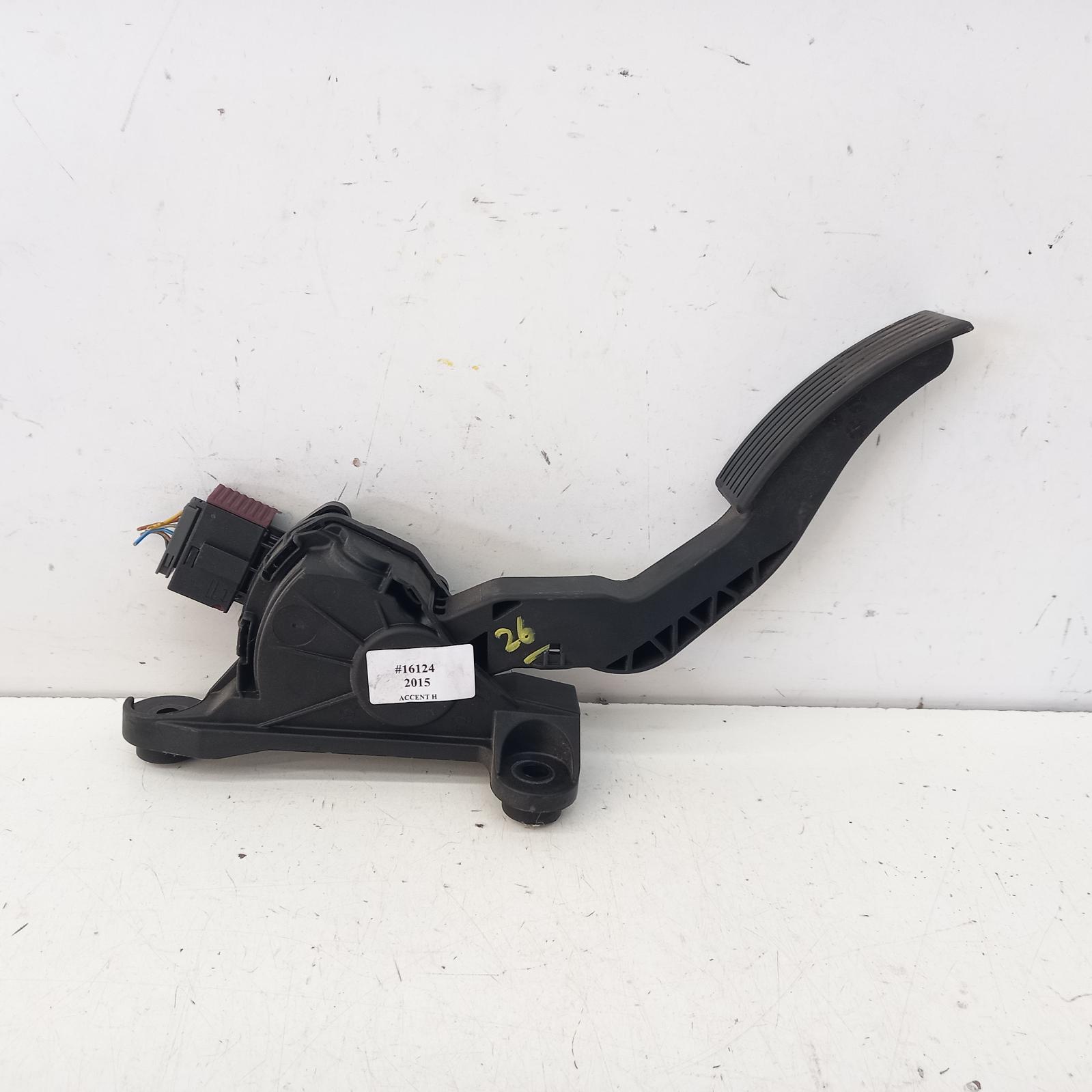 View Auto part Pedal Assembly Hyundai Accent 2015
