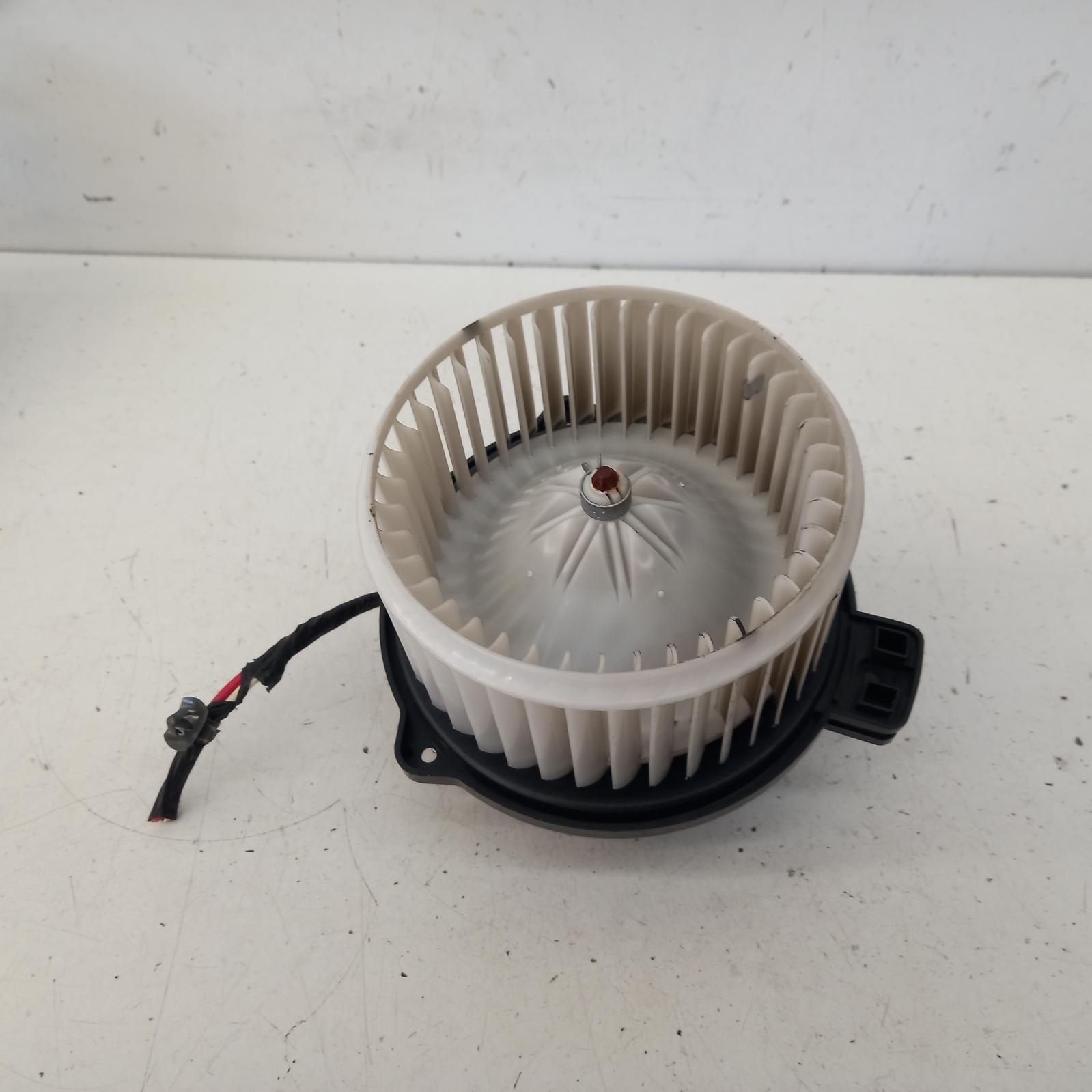 View Auto part Heater Fan Motor Hyundai Accent 2015