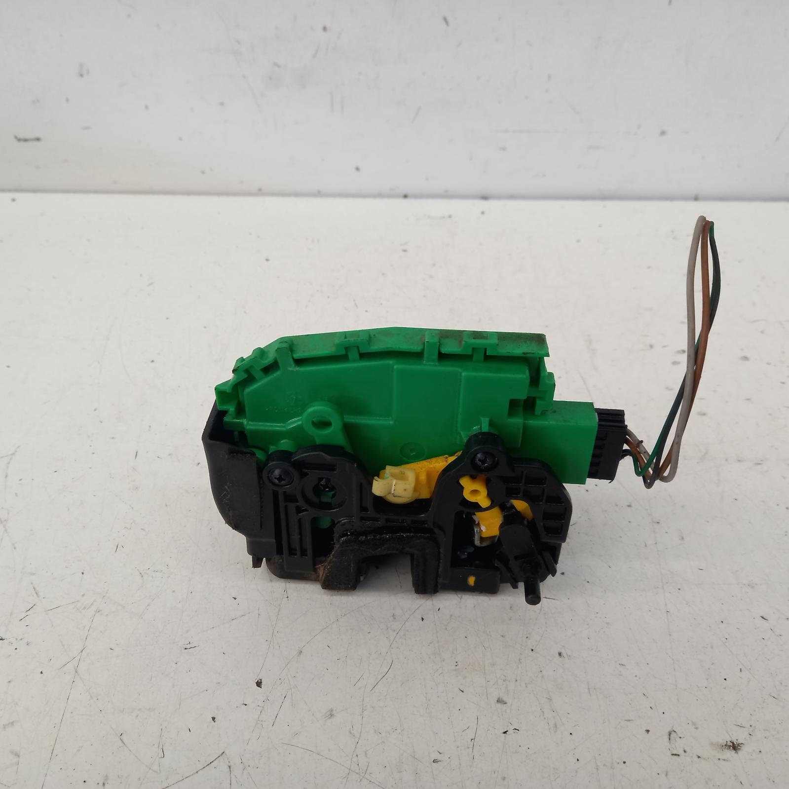 View Auto part Door/Boot/Gate Lock Hyundai Accent 2015