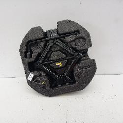 View Auto part Jack Hyundai Kona 2021