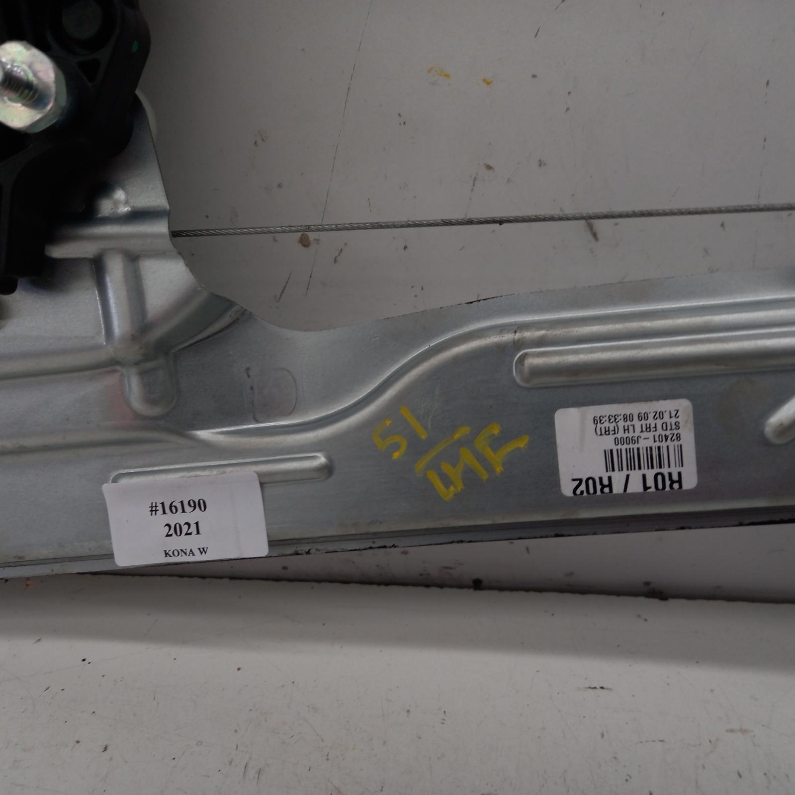 View Auto part Left Front Window Reg/Motor Hyundai Kona 2021