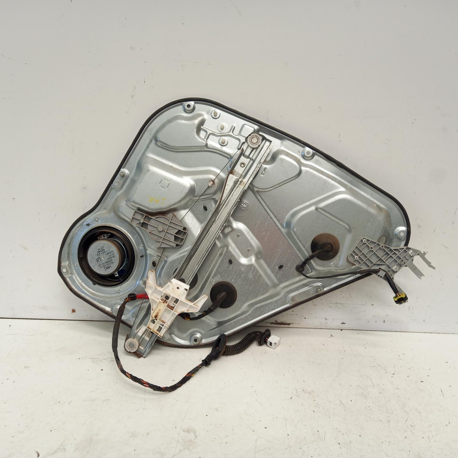 View Auto part Left Rear Wnd Reg/Motor Hyundai Santa Fe 2010